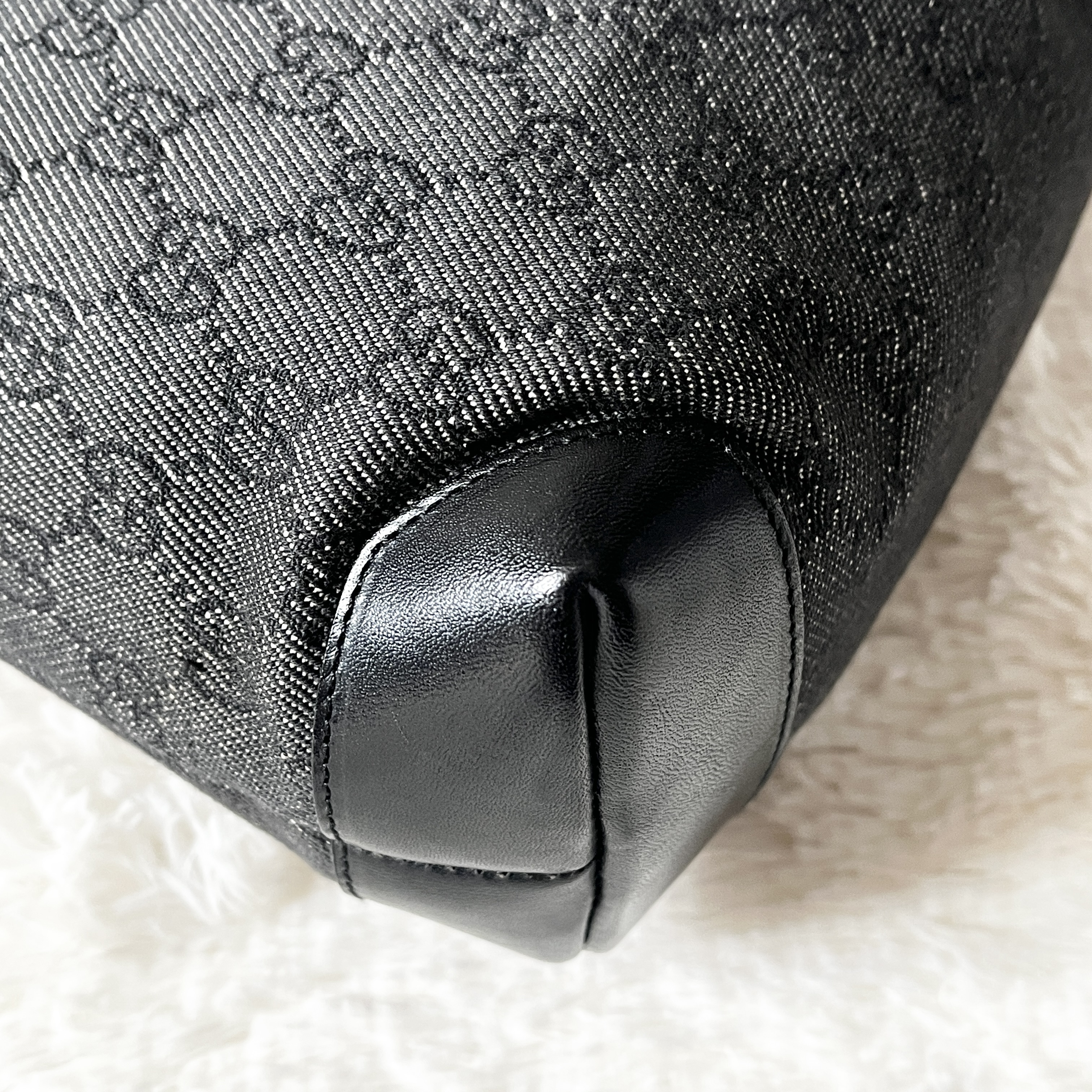 handbag — view 9