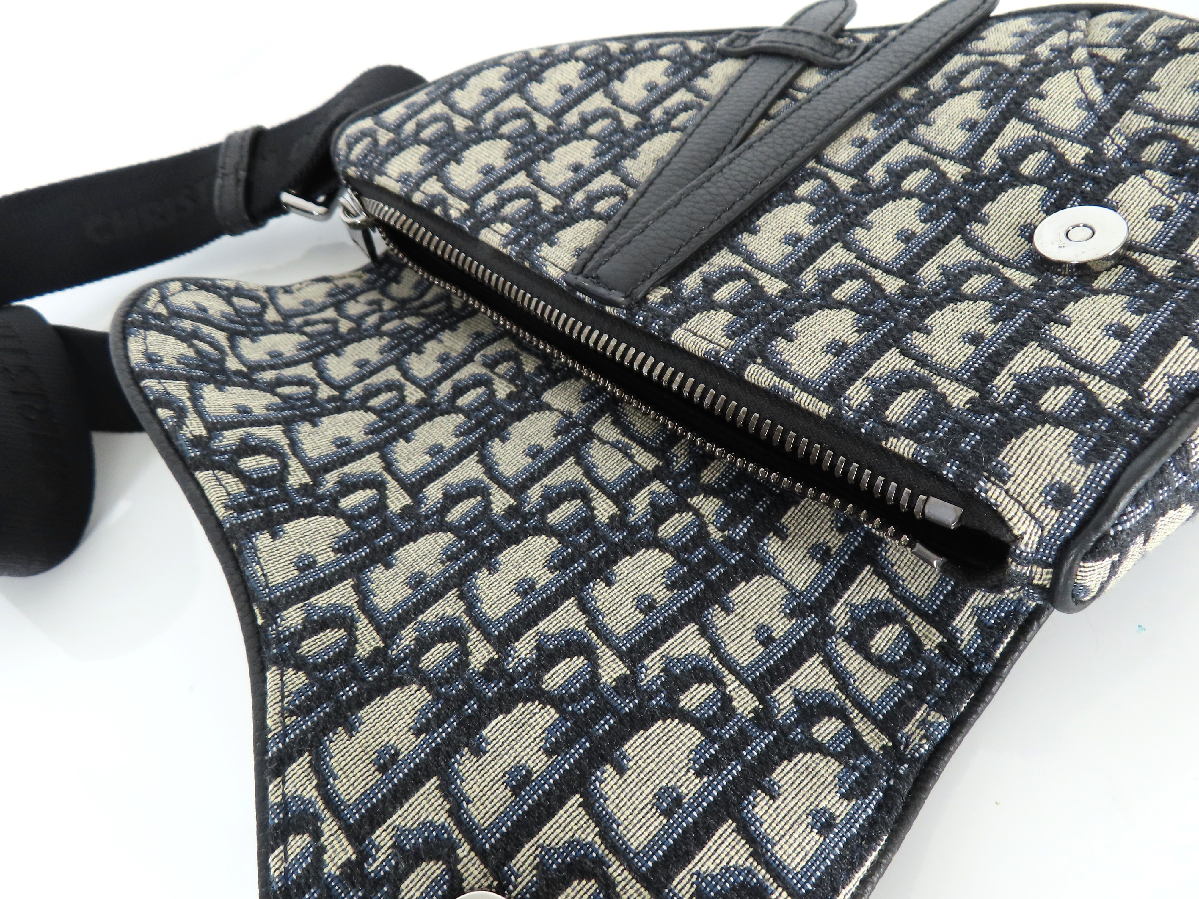 Oblique Saddle Bag Shoulder Bag — view 8