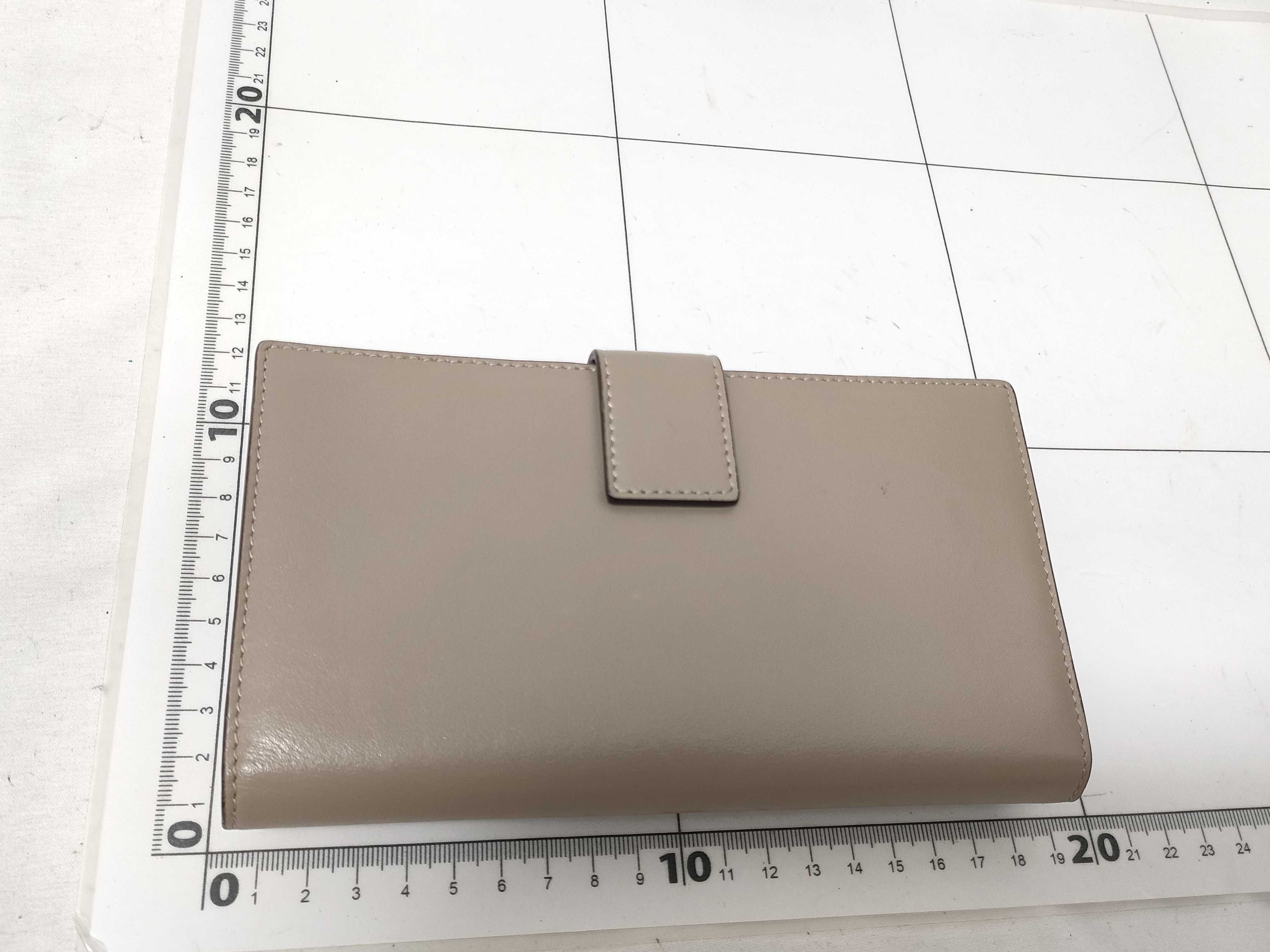 Peekaboo Wallet — view 2