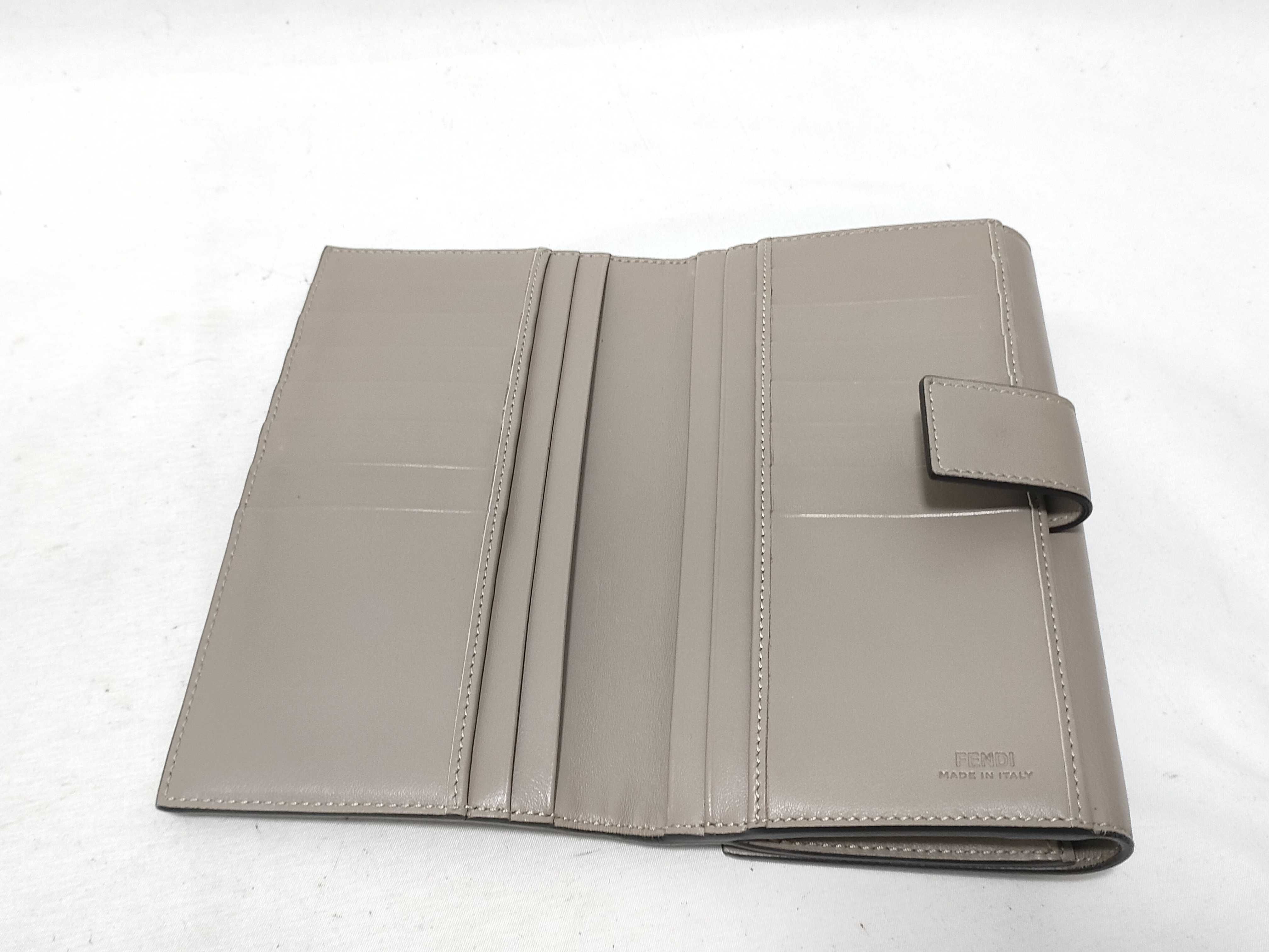 Peekaboo Wallet — view 12