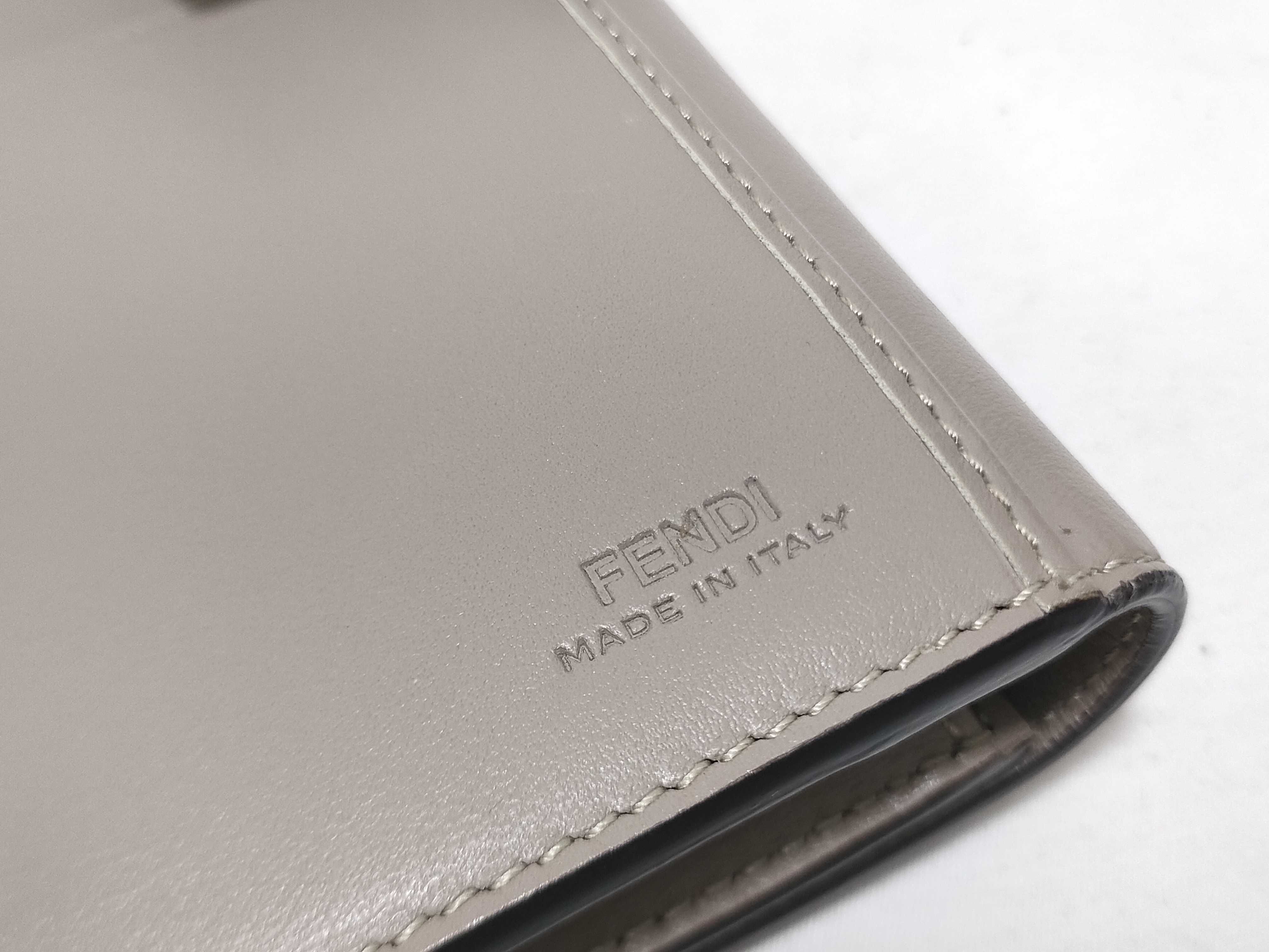 Peekaboo Wallet — view 14