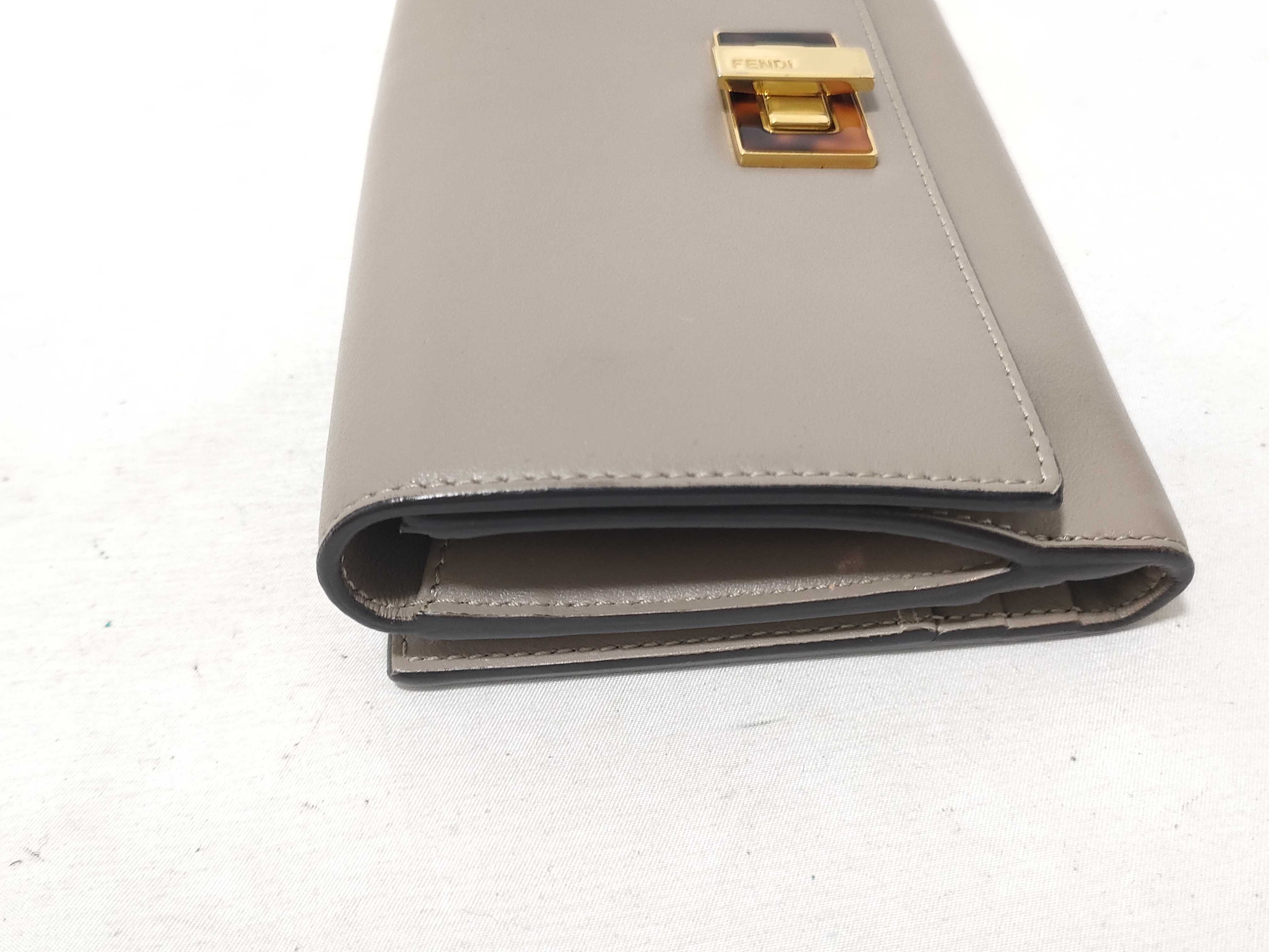 Peekaboo Wallet — view 5