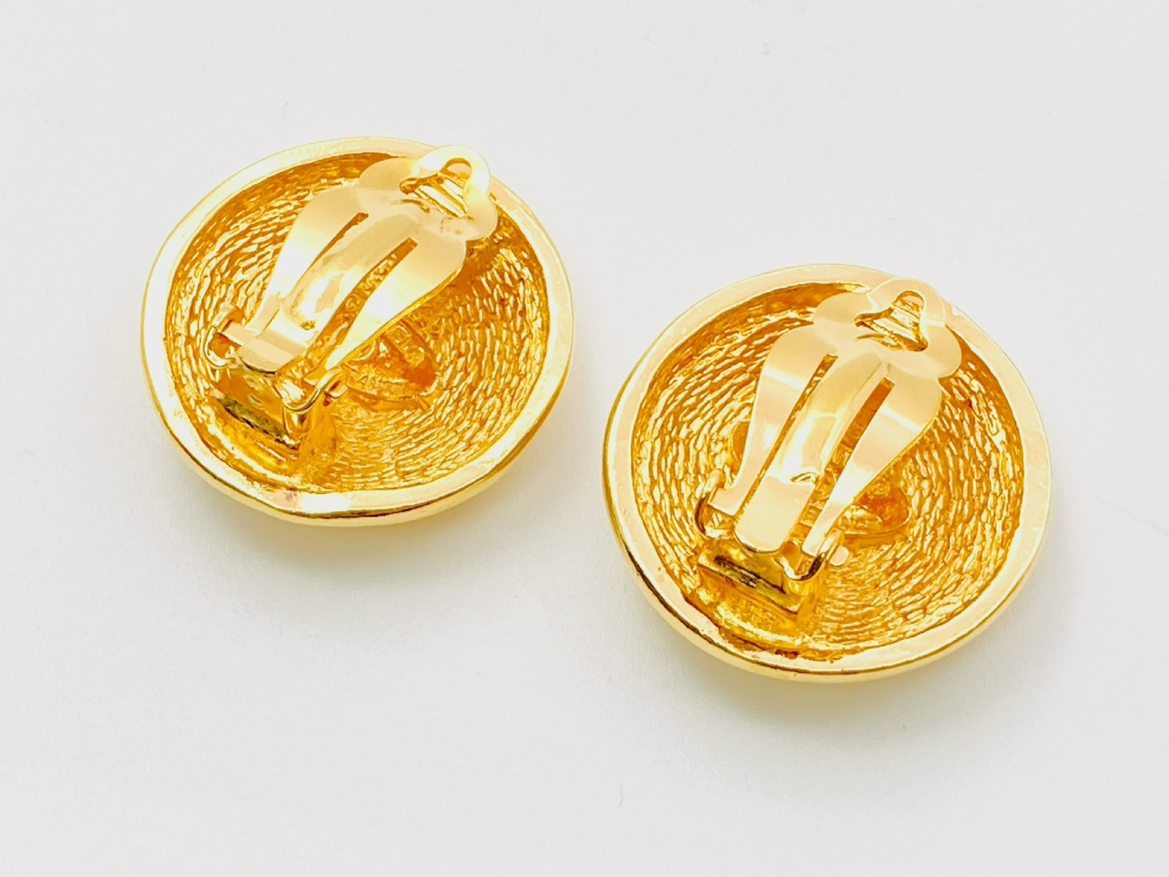 Coco Mark Matelassé Round Earrings (with comments, item number 2384) — view 2