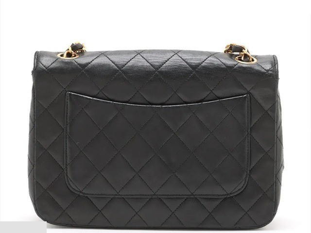 Matelassé lambskin shoulder bag, serial number 0. — view 2