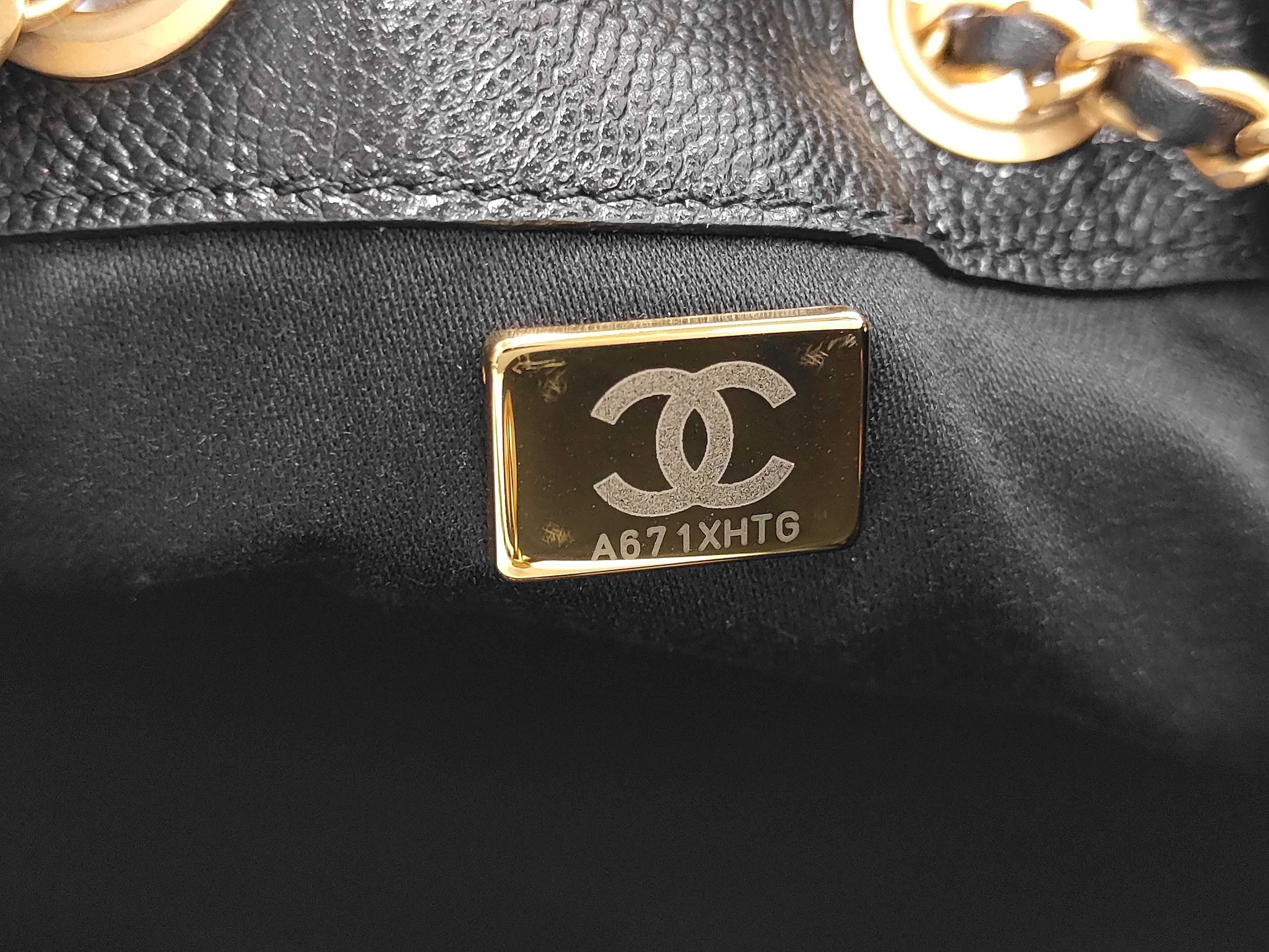 25 Small Caviar Leather Black Shoulder Bag with Serial Number Plate — view 6