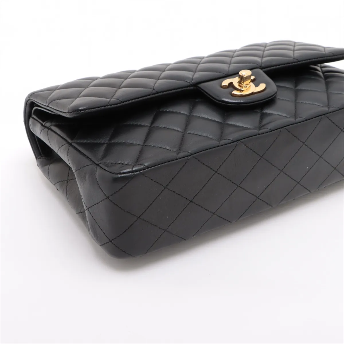 [Individually wrapped] Chanel Matelasse lambskin double flap double chain bag black gold hardware 23814459 23rd series A01112 — view 4