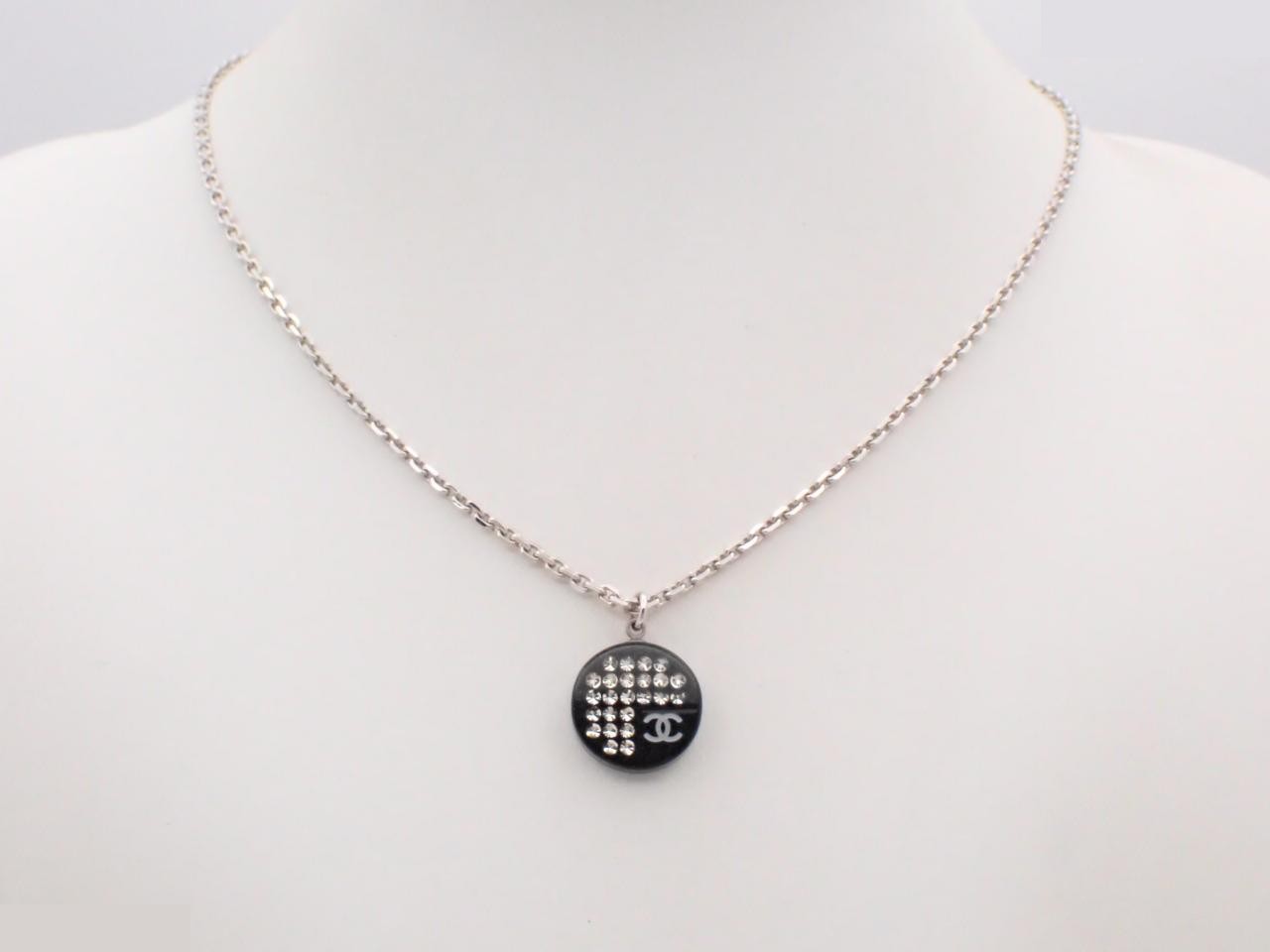 Vintage Classic (Precious Metal) Necklace Pendant, Chain approx. 46cm — view 3