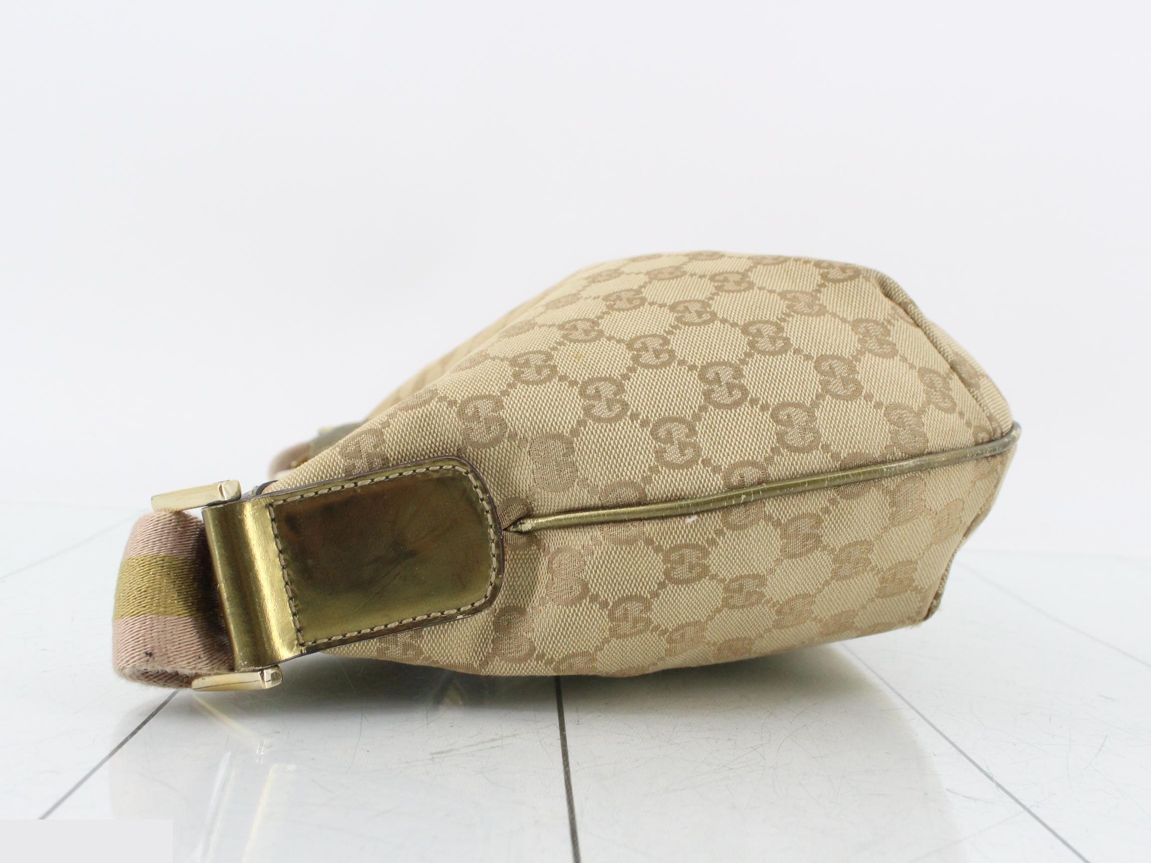 GG Canvas Shoulder Bag — view 4
