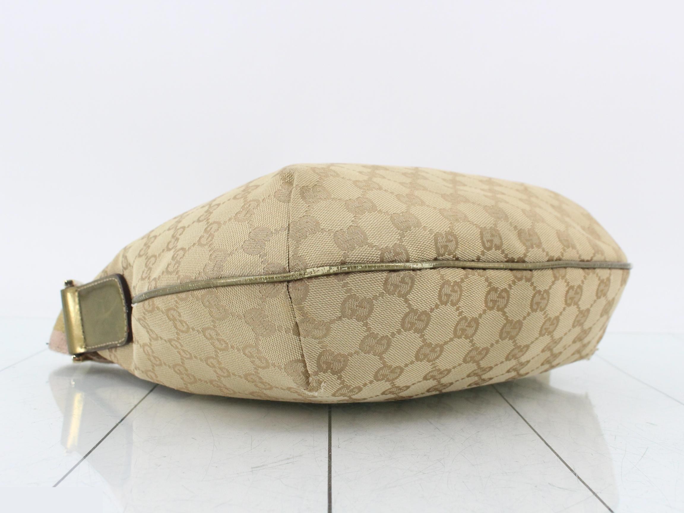 GG Canvas Shoulder Bag — view 5