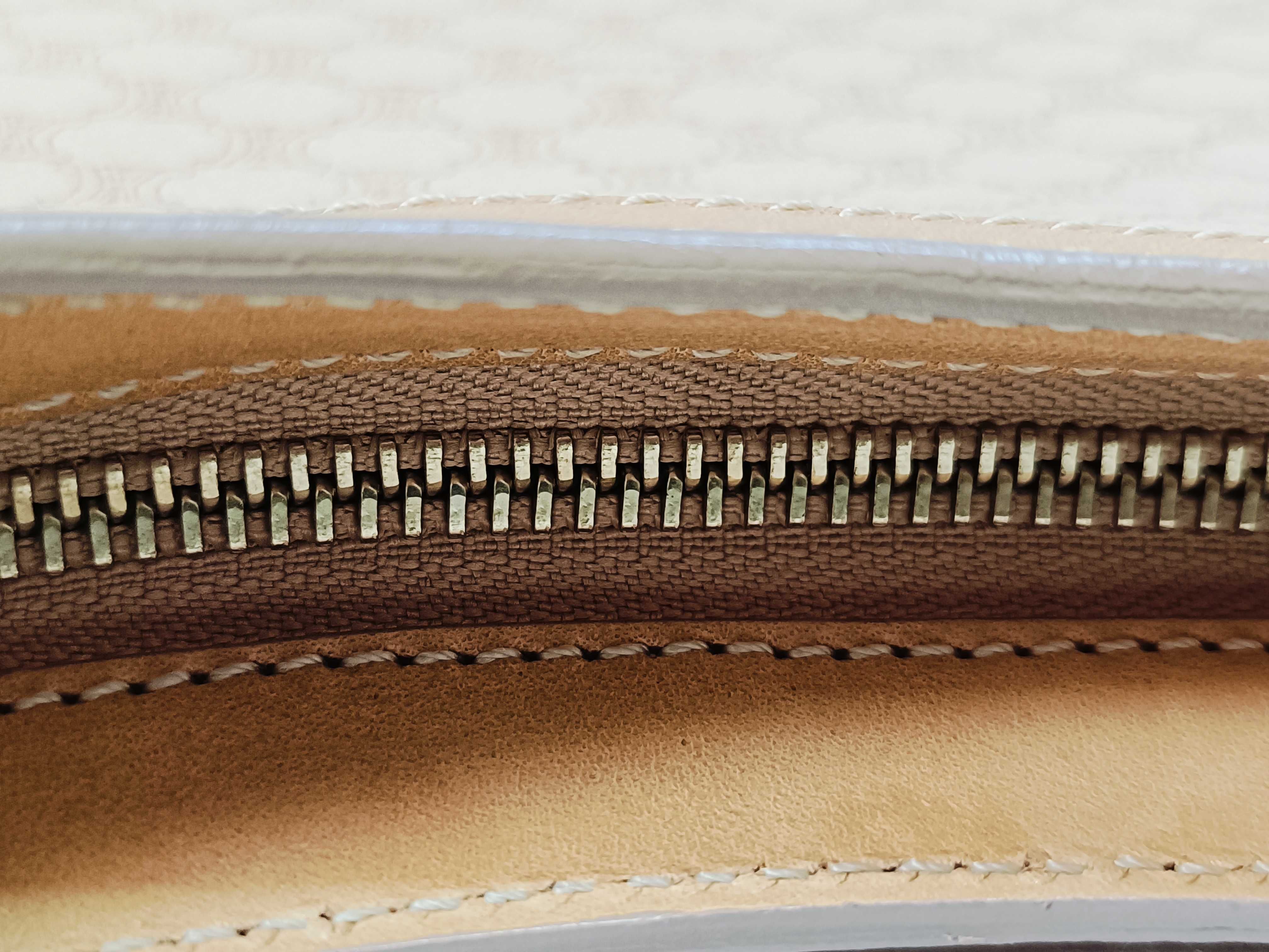 Beige One-Shoulder Shoulder Bag with Tag — view 9
