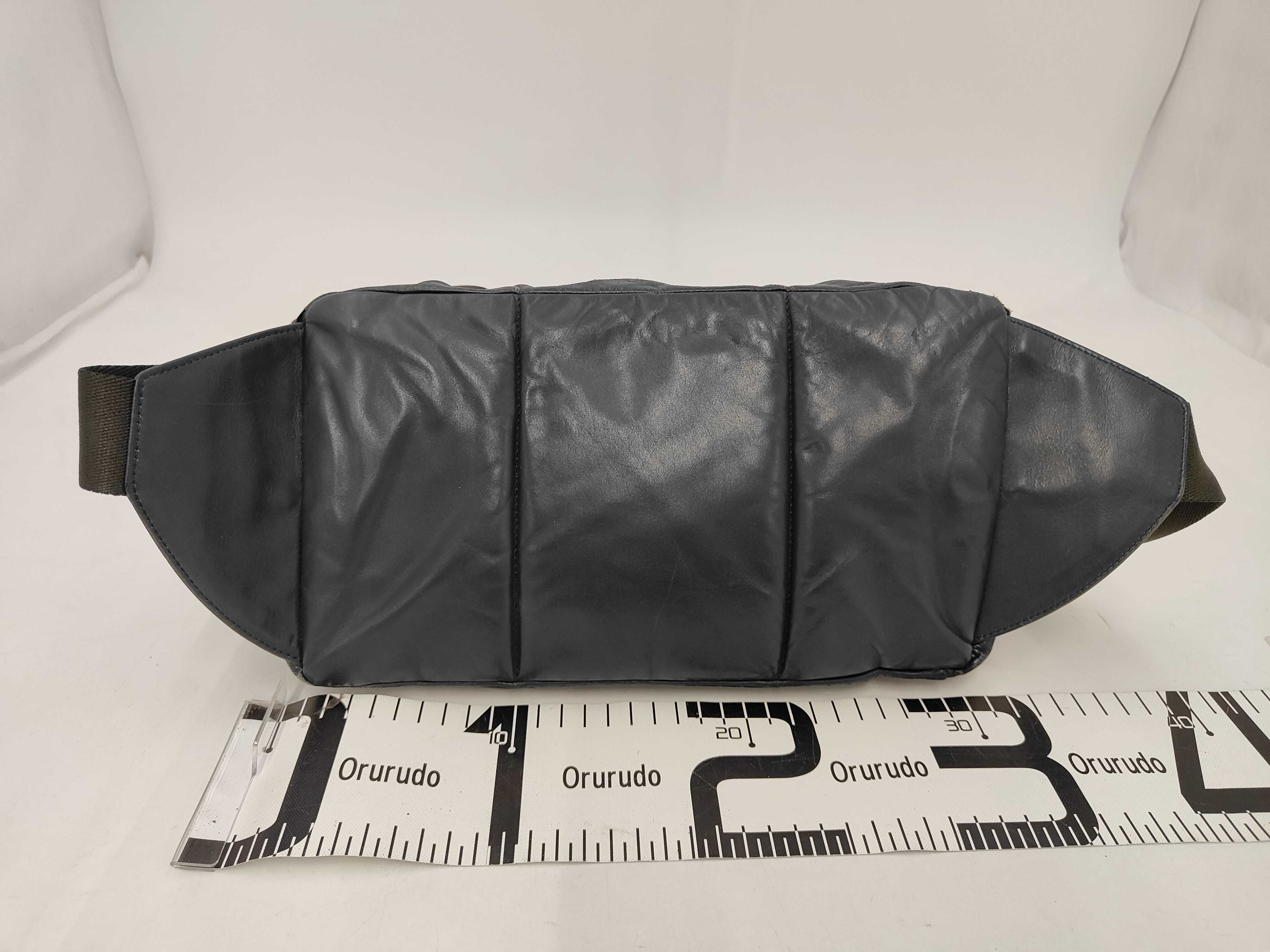 Intrecciato Leather Waist Pouch Waist Bag — view 2