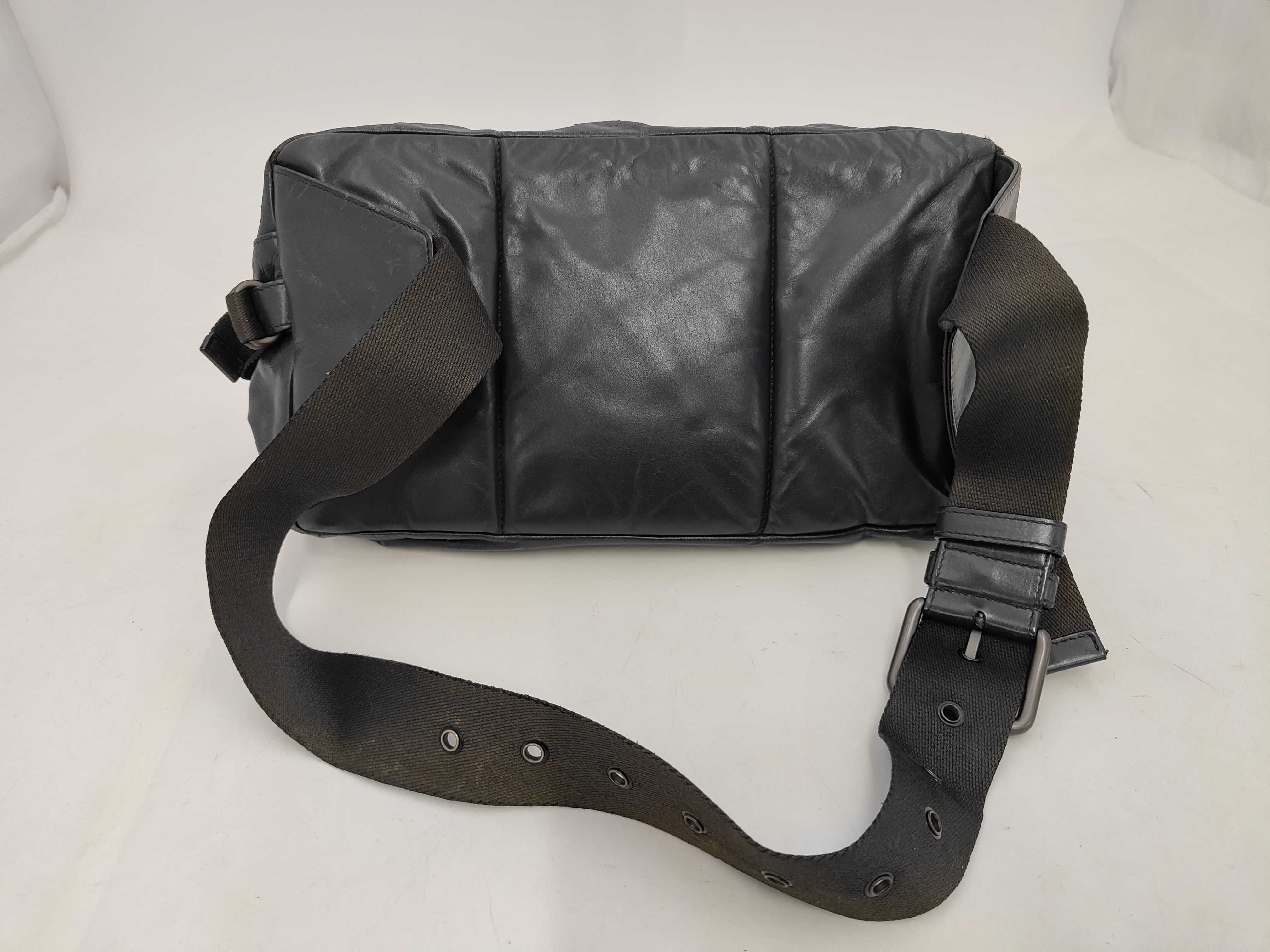 Intrecciato Leather Waist Pouch Waist Bag — view 7