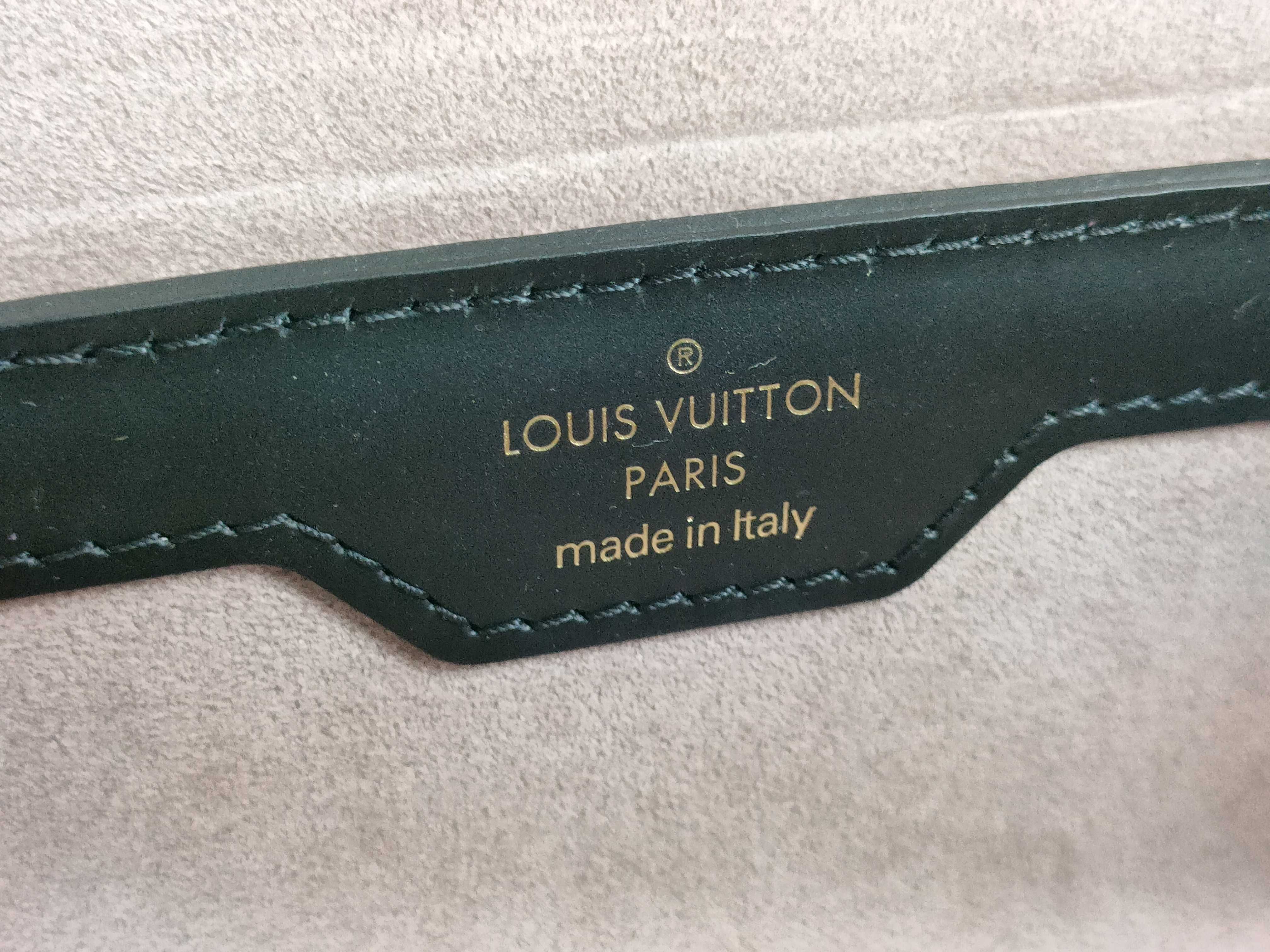 Epi Louis Vuitton Papillon Shoulder Bag — view 13