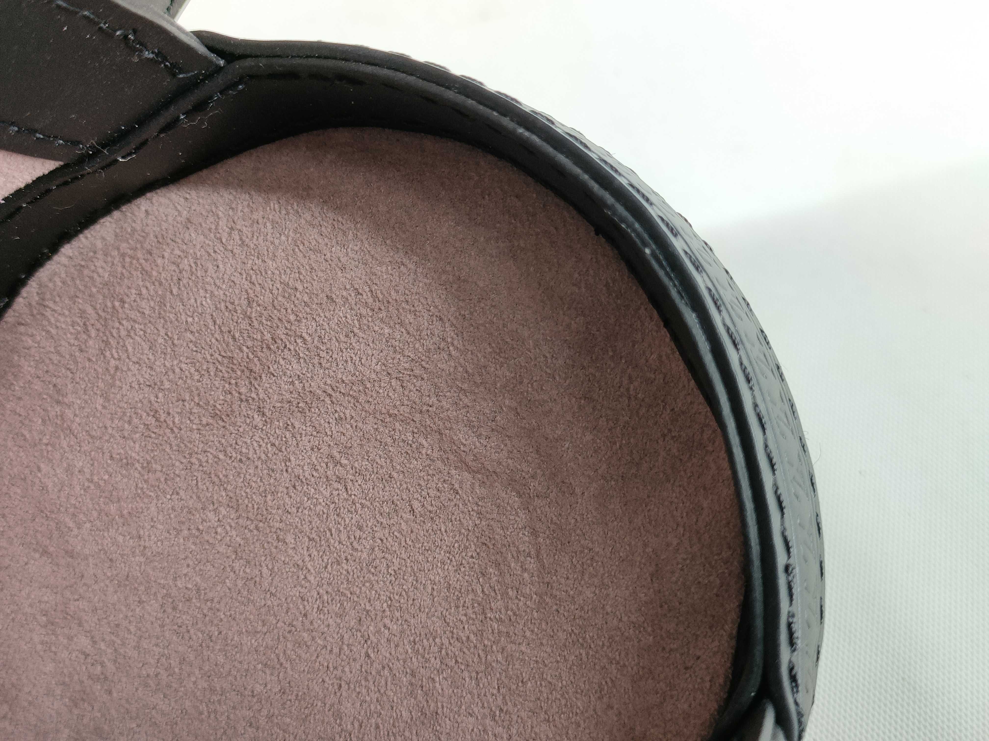 Epi Louis Vuitton Papillon Shoulder Bag — view 14