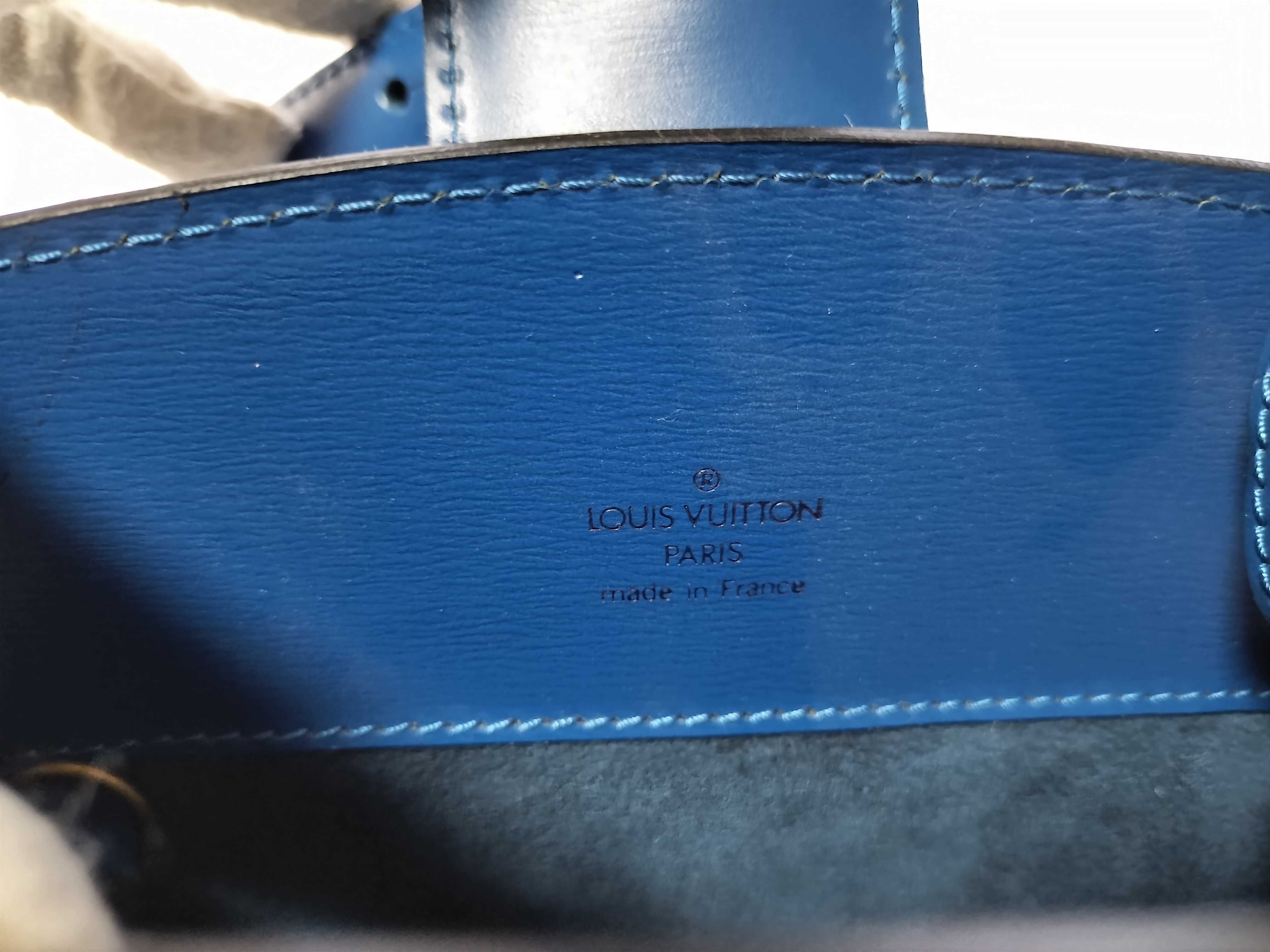 Epi Cluny Blue Shoulder Bag — view 12