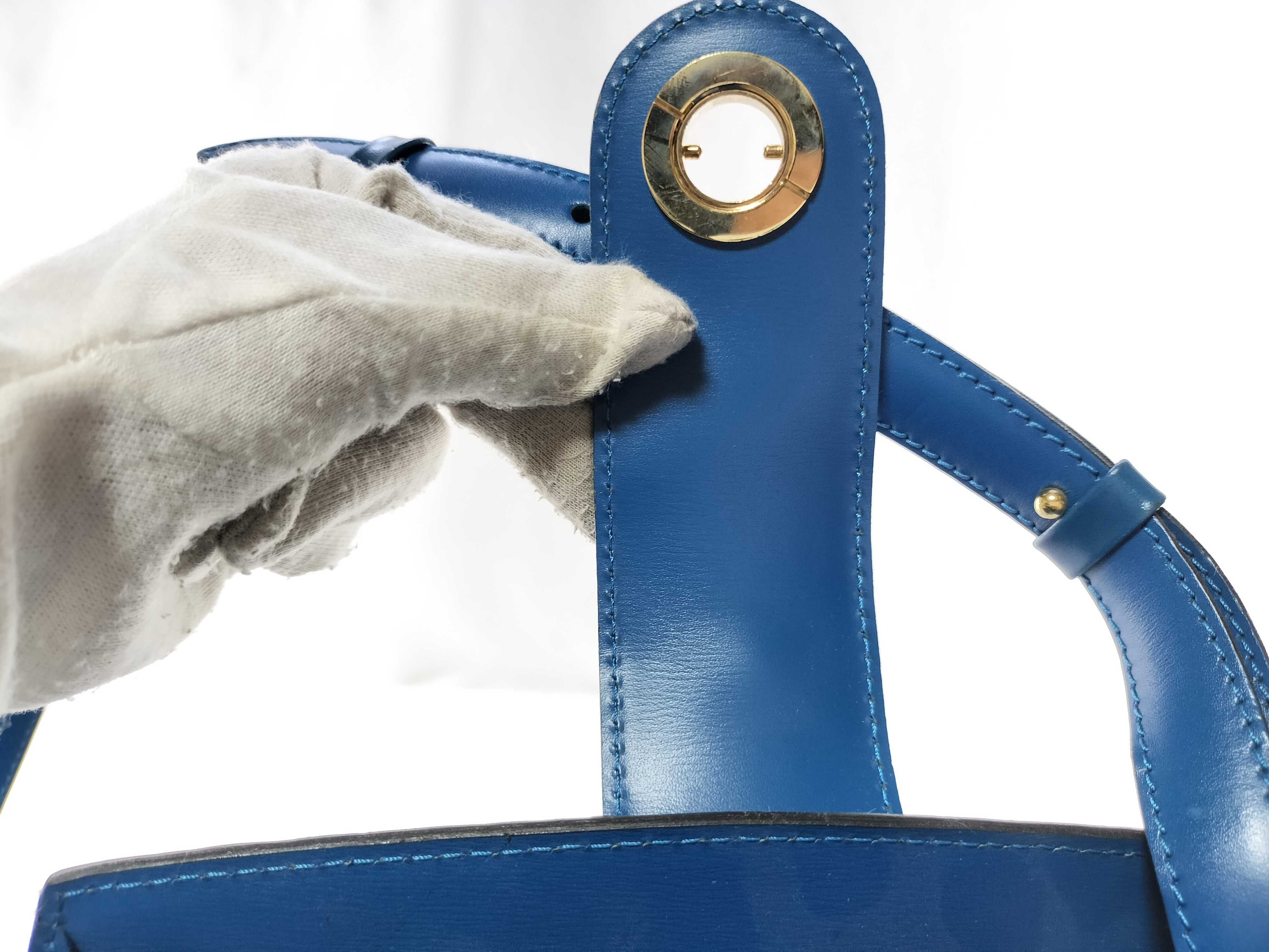 Epi Cluny Blue Shoulder Bag — view 8