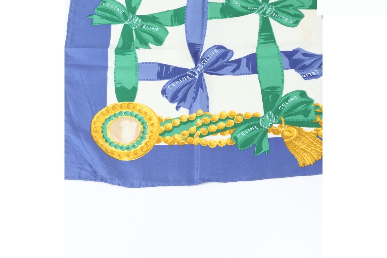 scarf — view 4