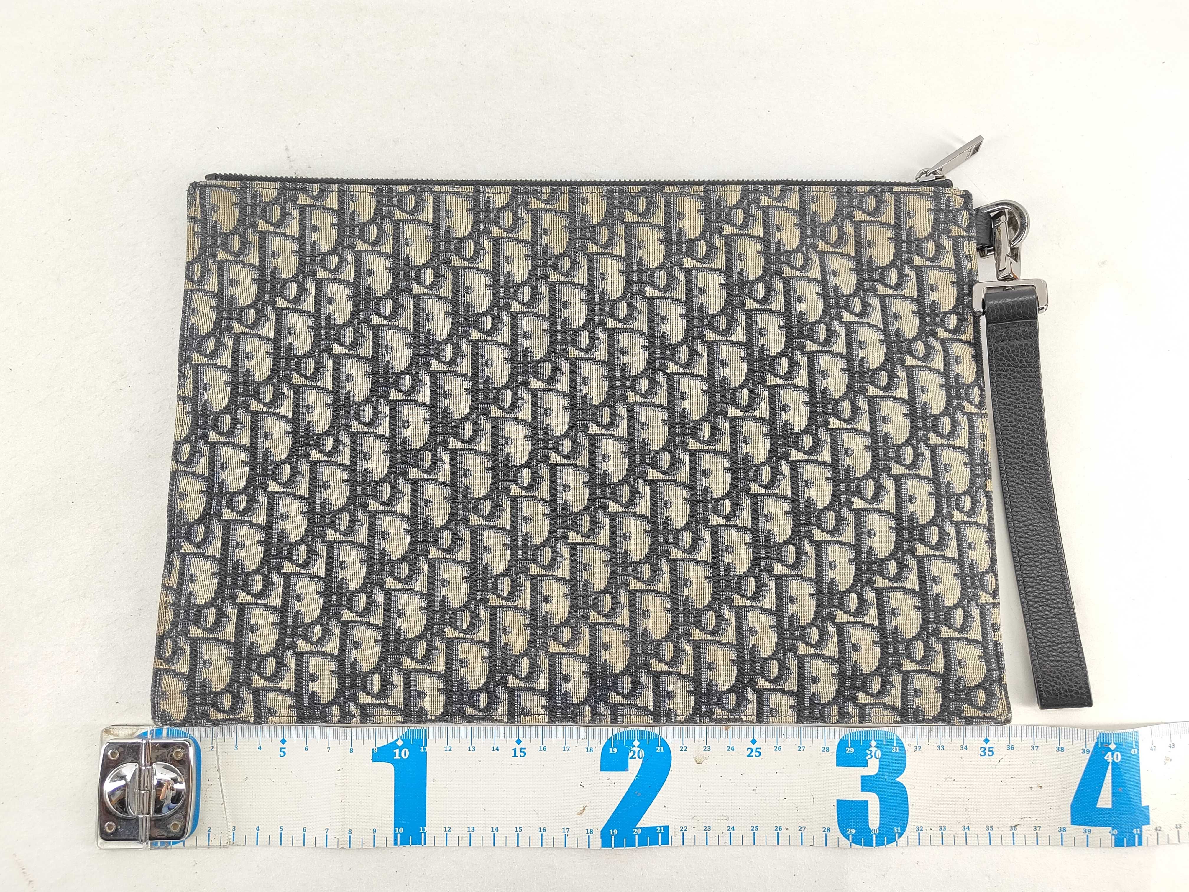 Trotter Oblique Clutch Bag Zip Pouch Wristlet Second Bag — view 2