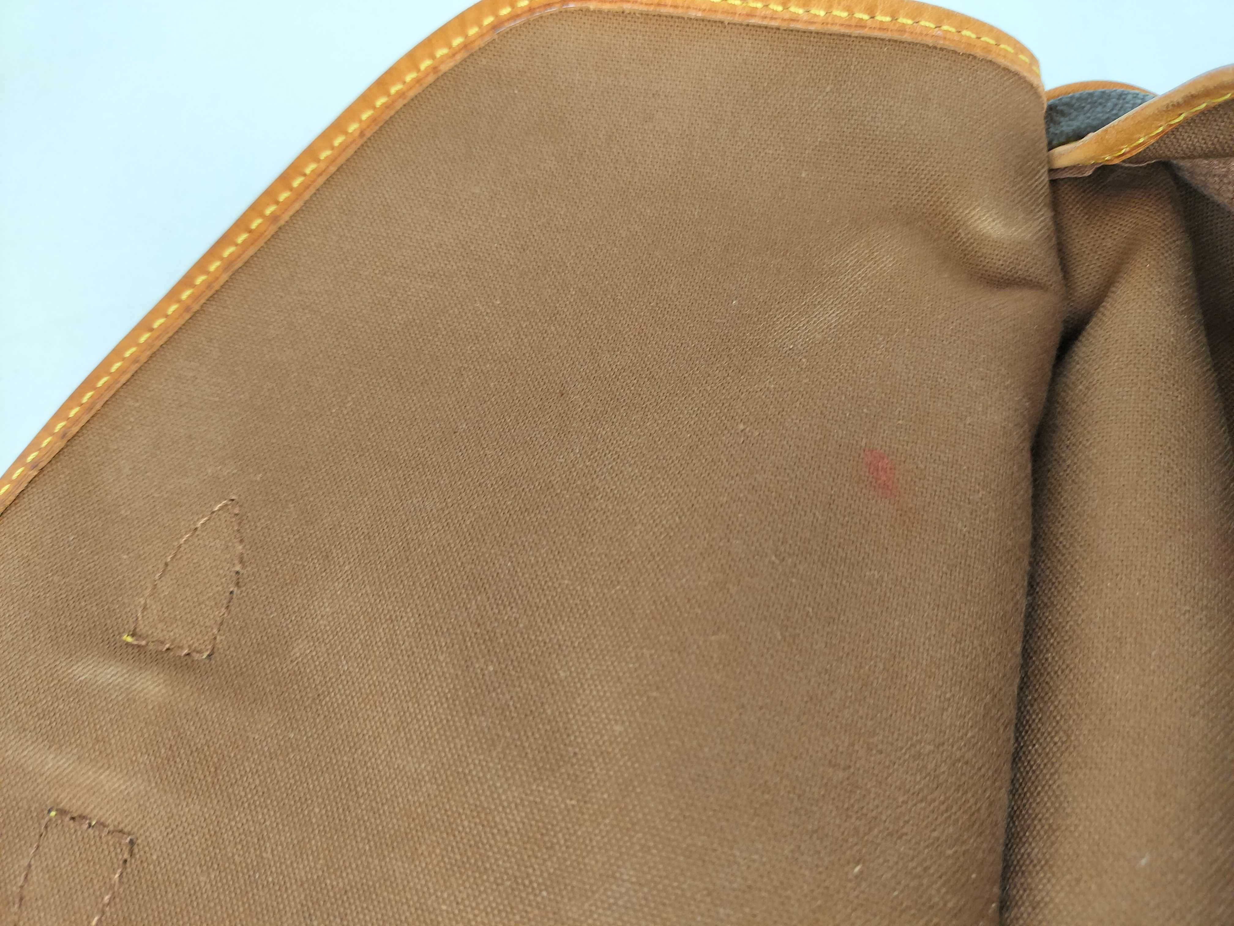 Monogram Louis Vuitton Saumur 30 Shoulder Bag Monogram M42256 Shoulder Bag — view 13