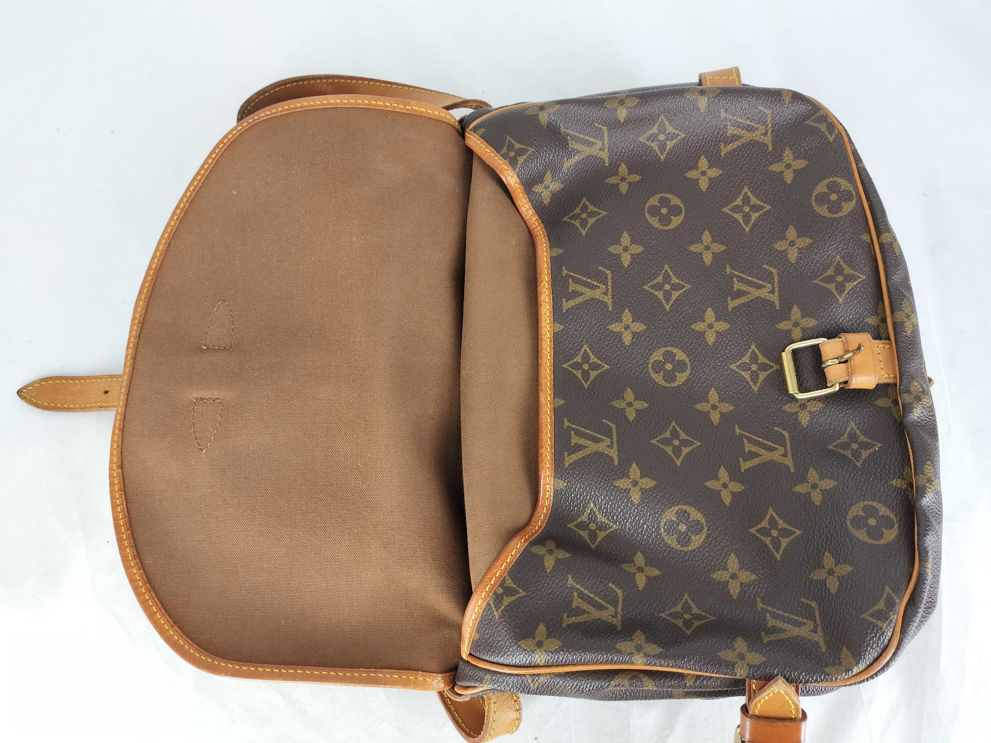 Monogram Louis Vuitton Saumur 30 Shoulder Bag Monogram M42256 Shoulder Bag — view 14