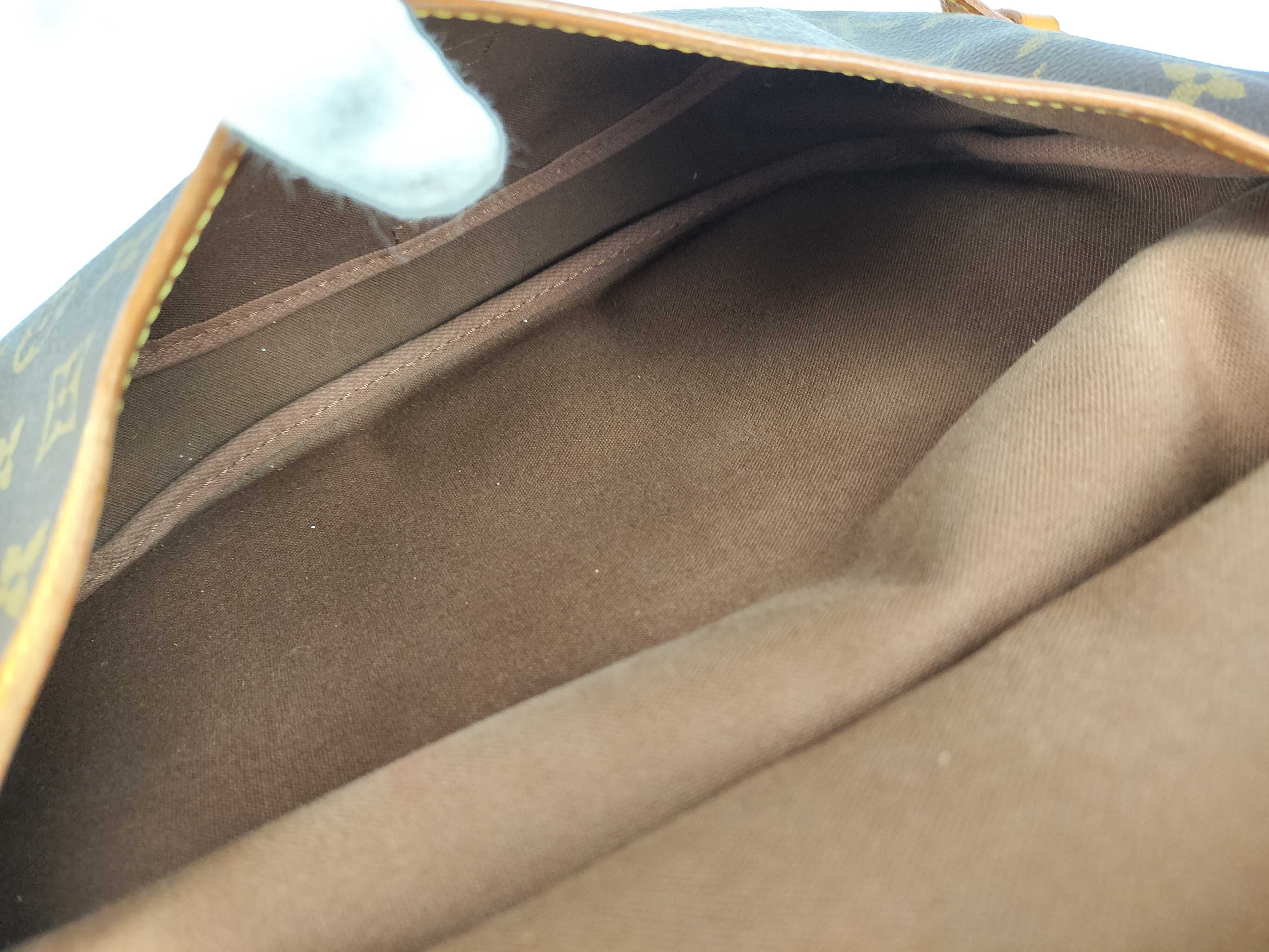 Monogram Louis Vuitton Saumur 30 Shoulder Bag Monogram M42256 Shoulder Bag — view 10