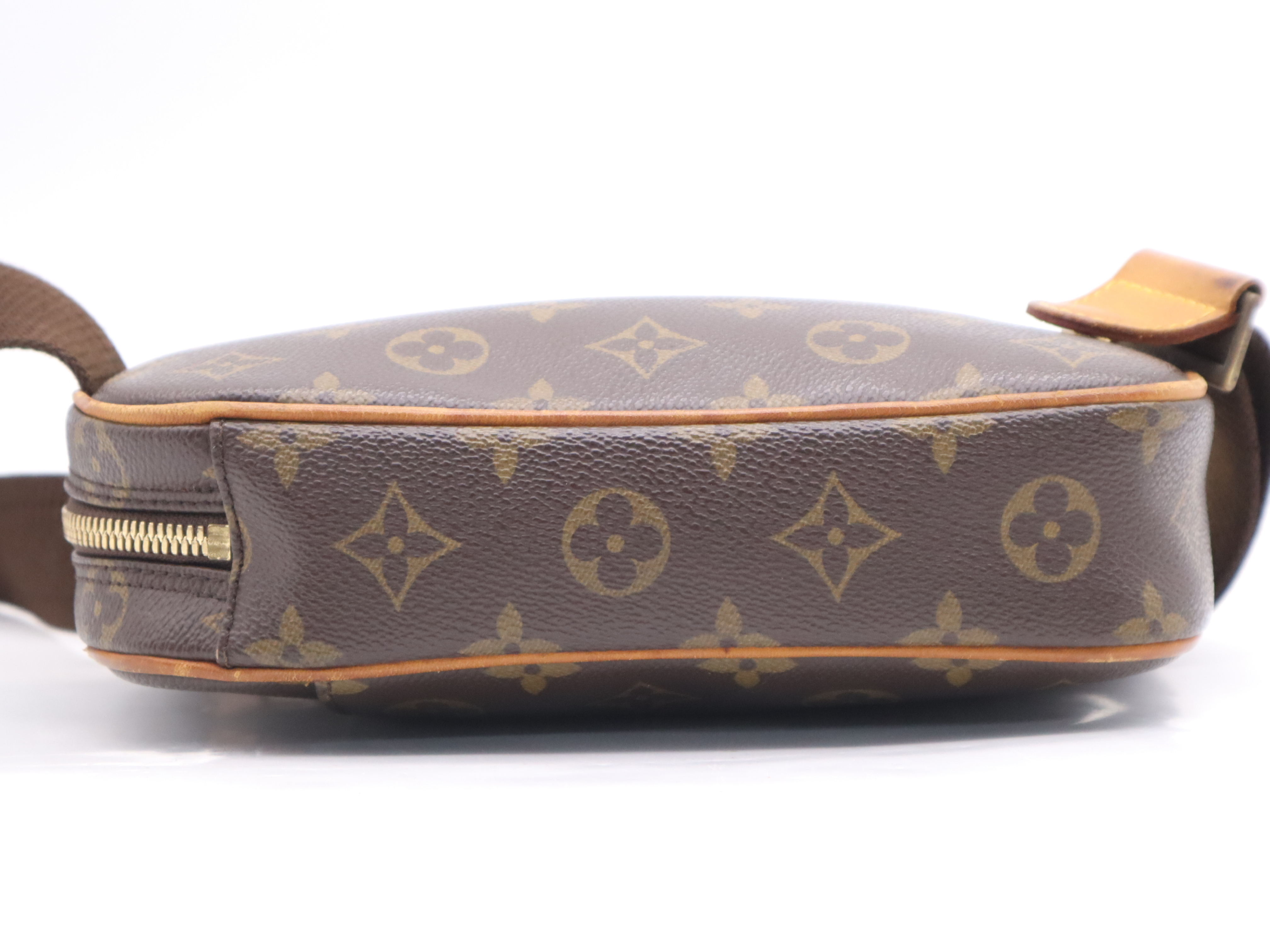 M51870 Monogram Pochette Gange Waist Bag — view 3