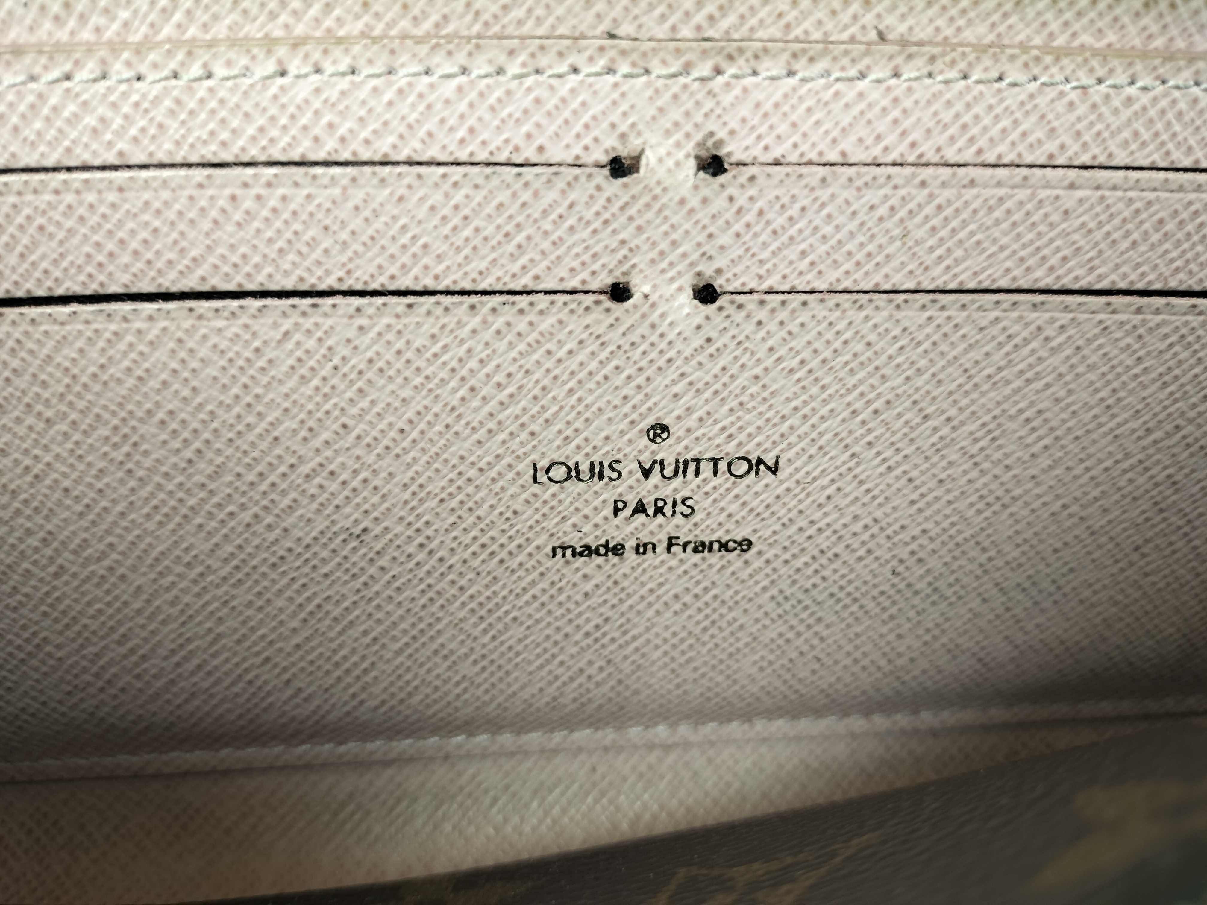 Monogram M61298 Portefeuille Clemence Rose Ballerine Round Wallet — view 11