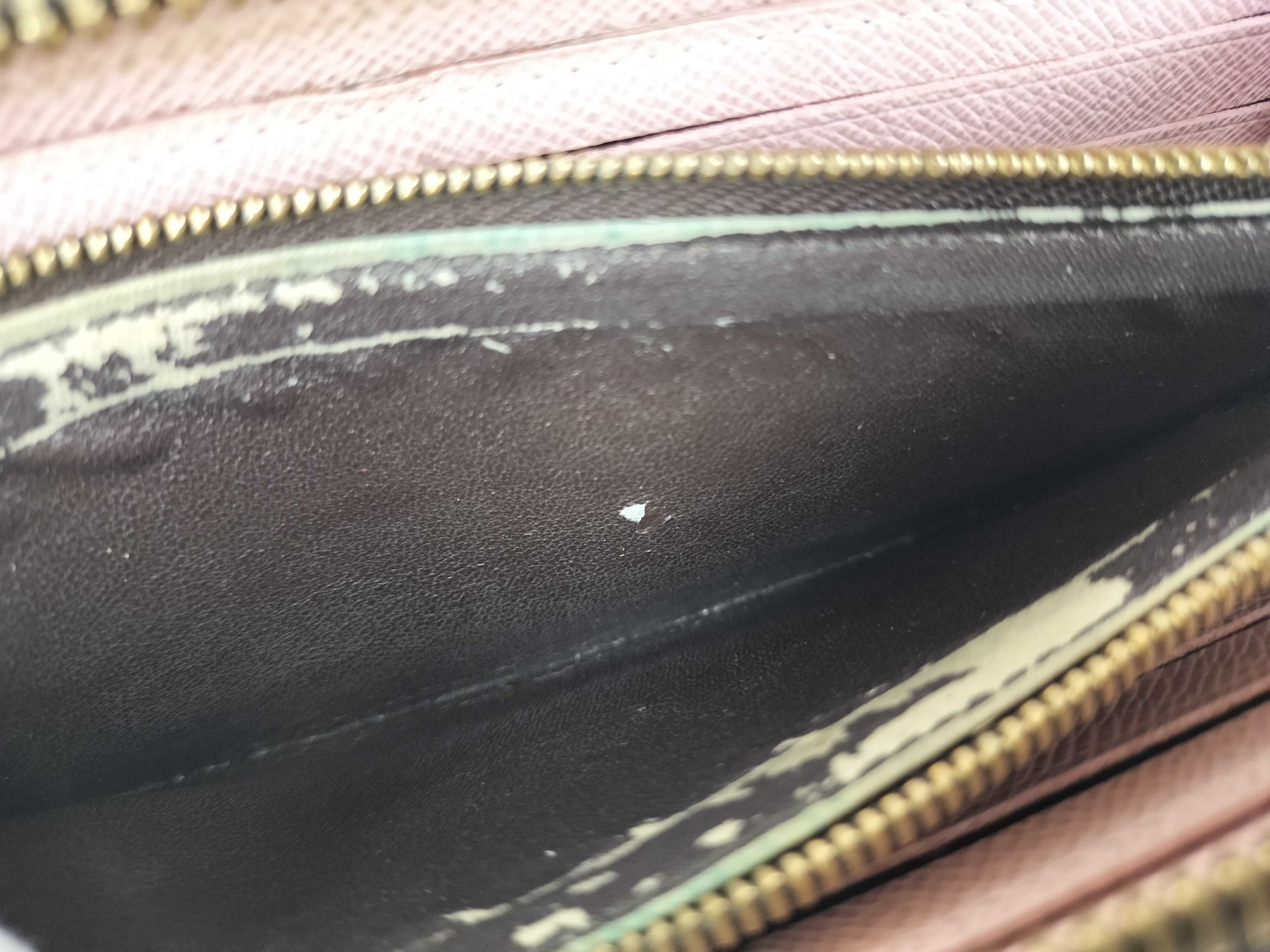 Monogram M61298 Portefeuille Clemence Rose Ballerine Round Wallet — view 9