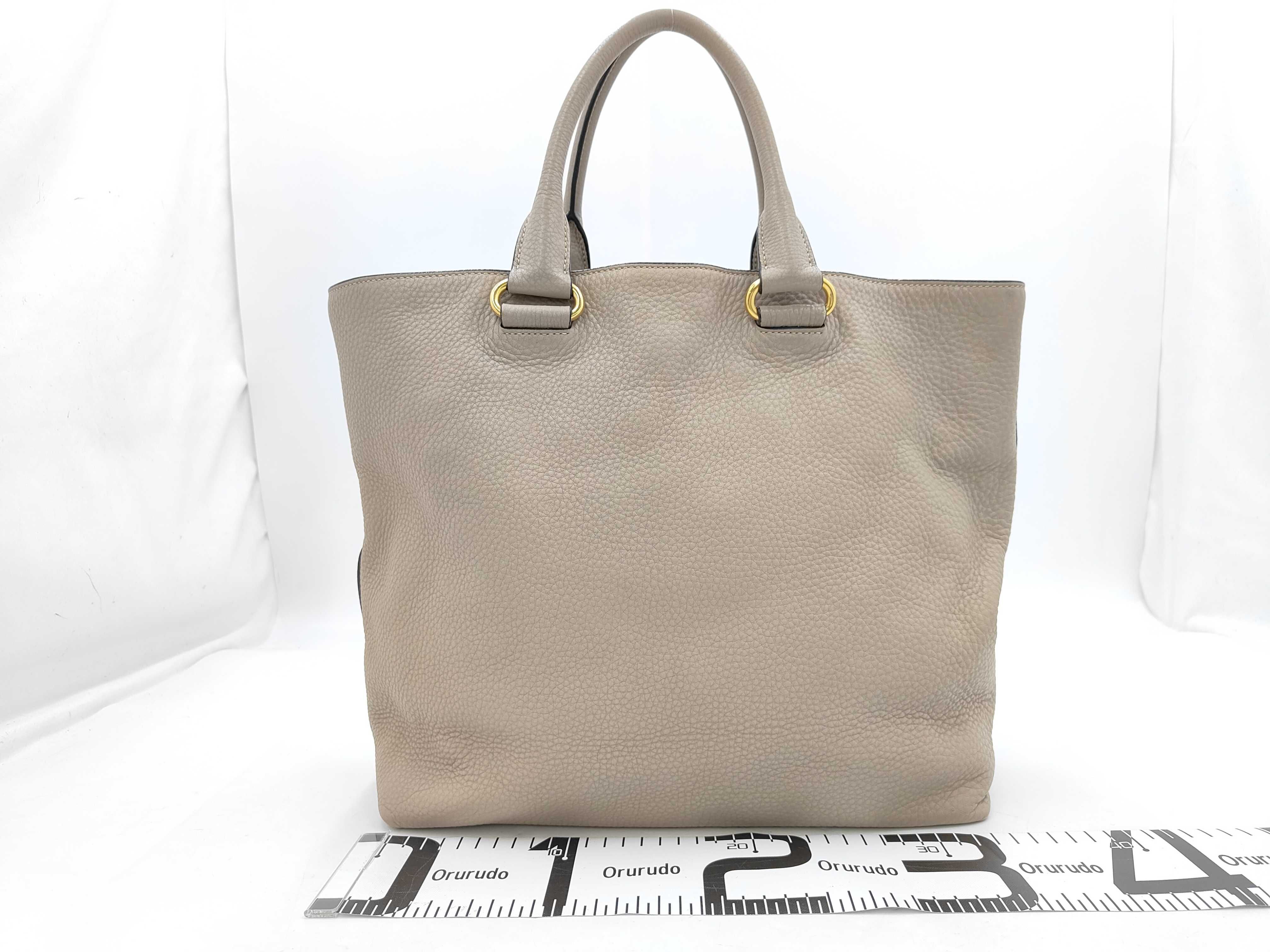Vitello Daino Leather Pocket Tote Bag (Handbag) — view 2