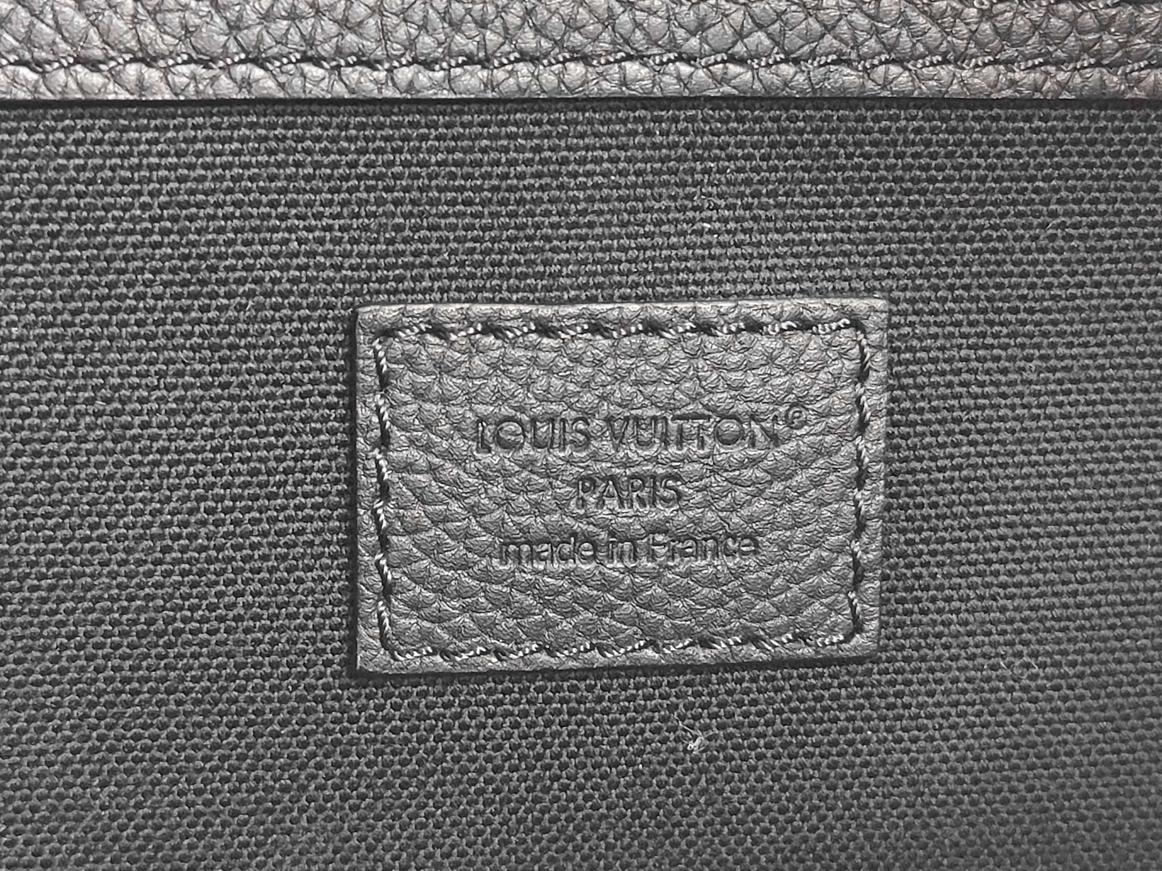 Vagabond Hobo M27856 Shoulder Bag — view 10