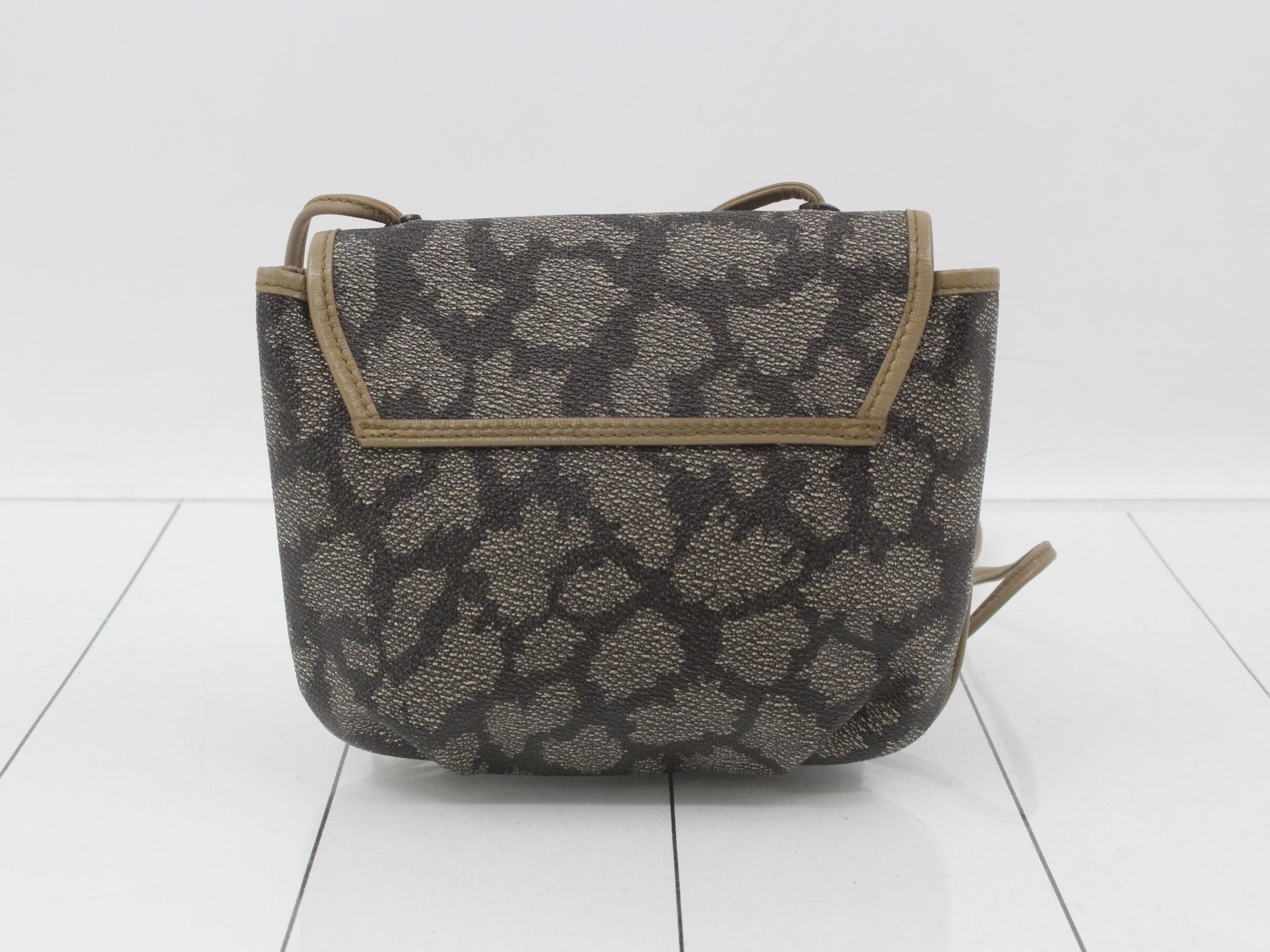 Giraffe Shoulder Bag — view 2