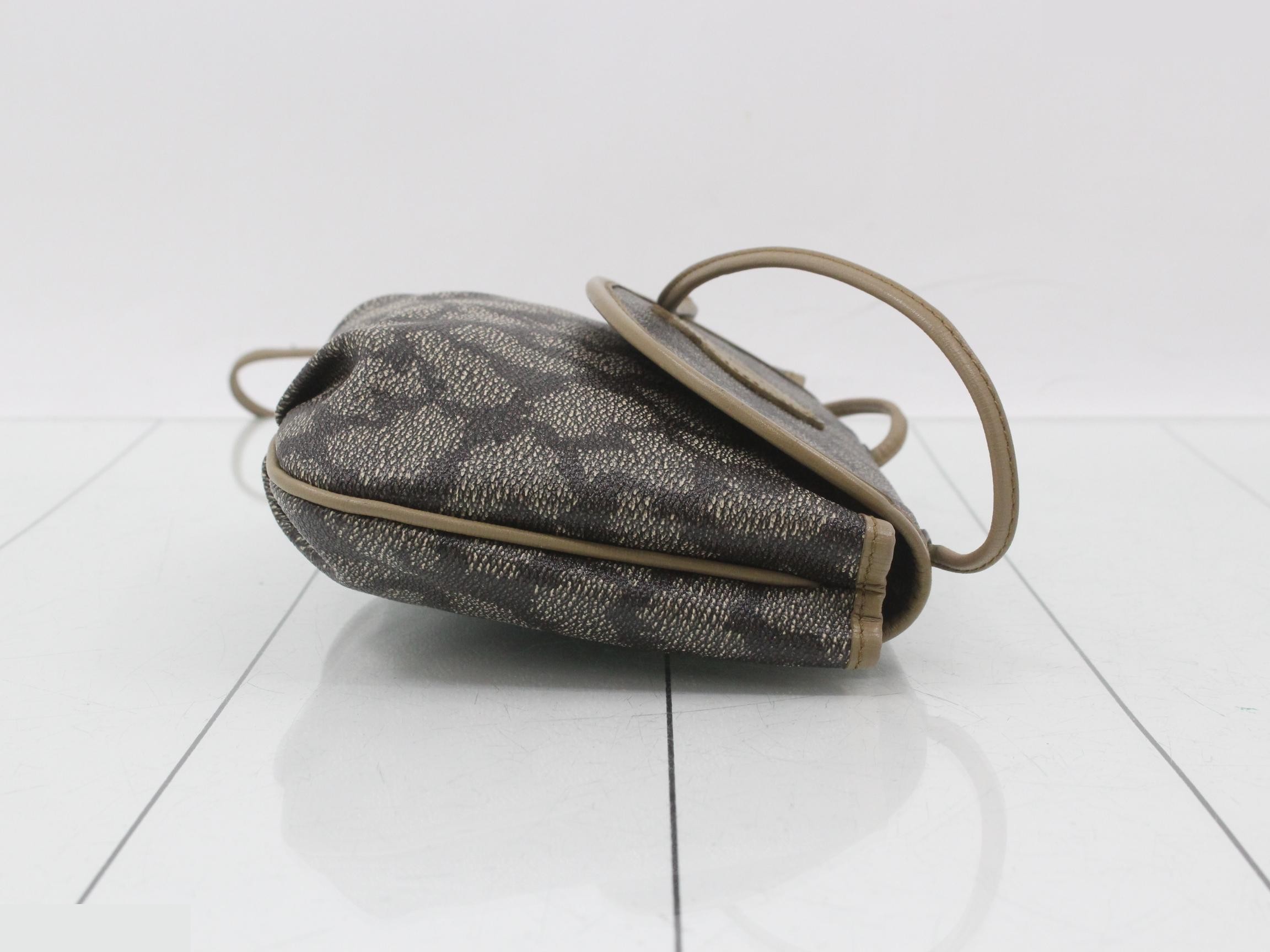 Giraffe Shoulder Bag — view 3
