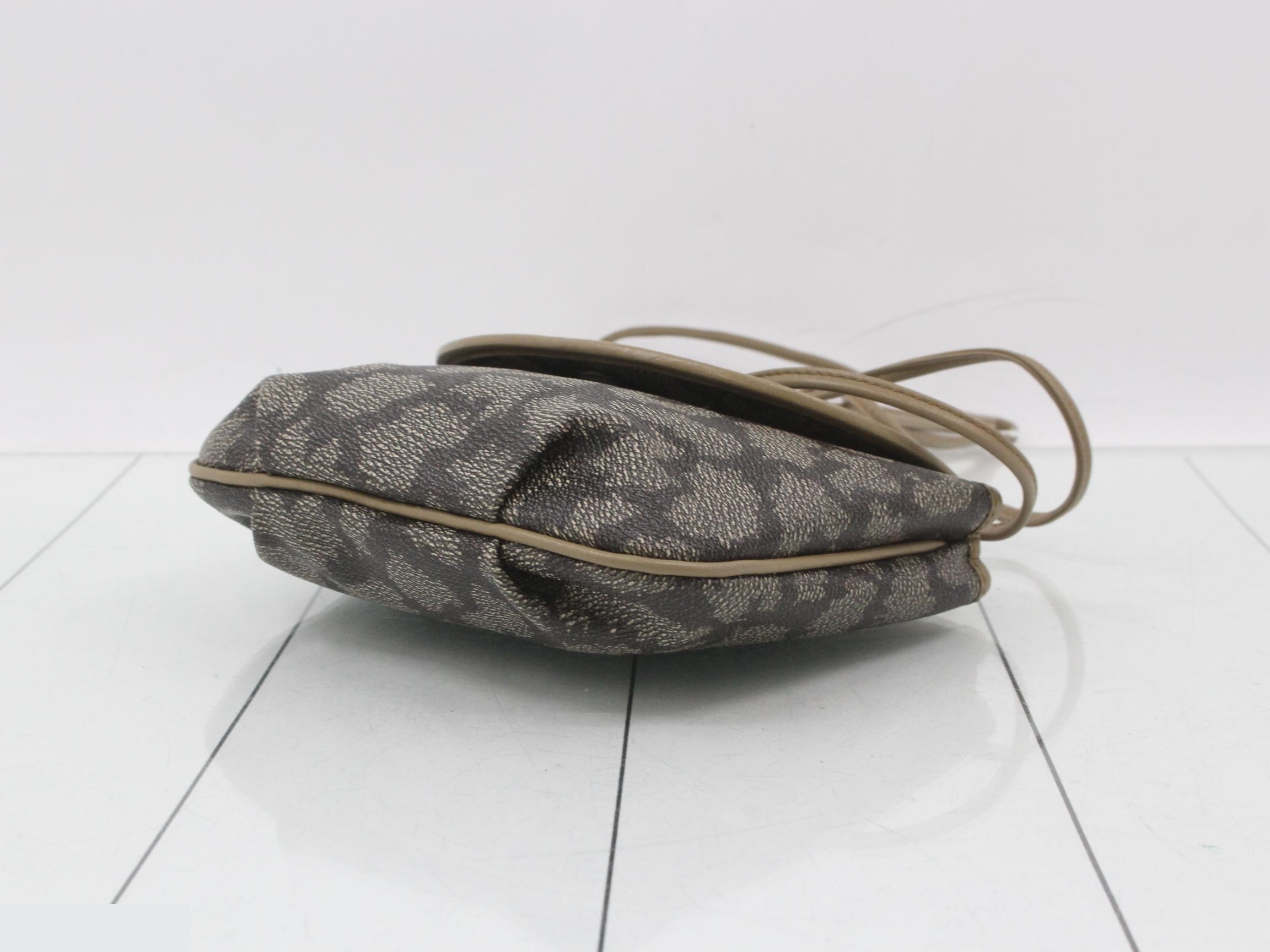 Giraffe Shoulder Bag — view 6