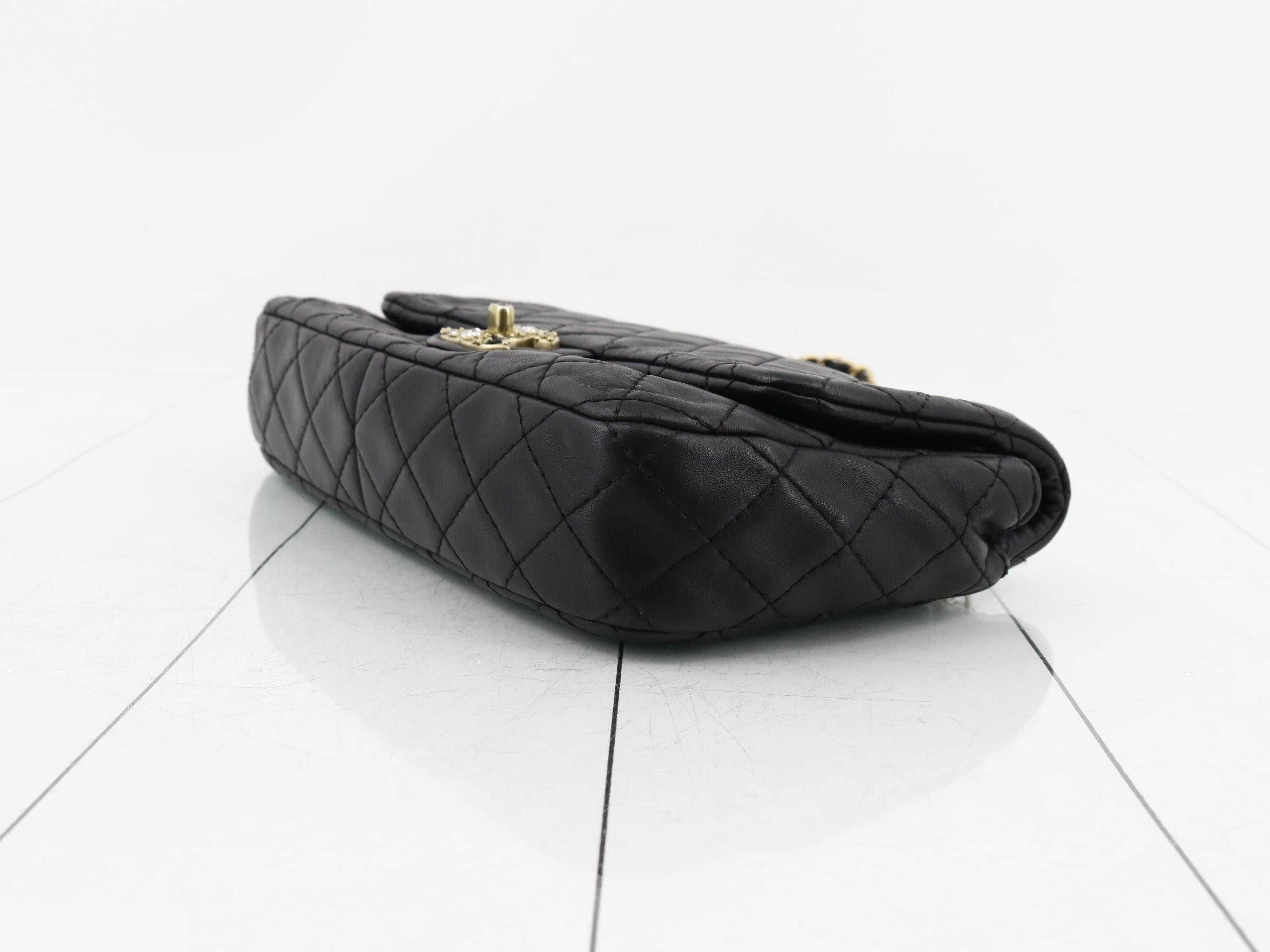 Matelassé Chain Shoulder Bag — view 6