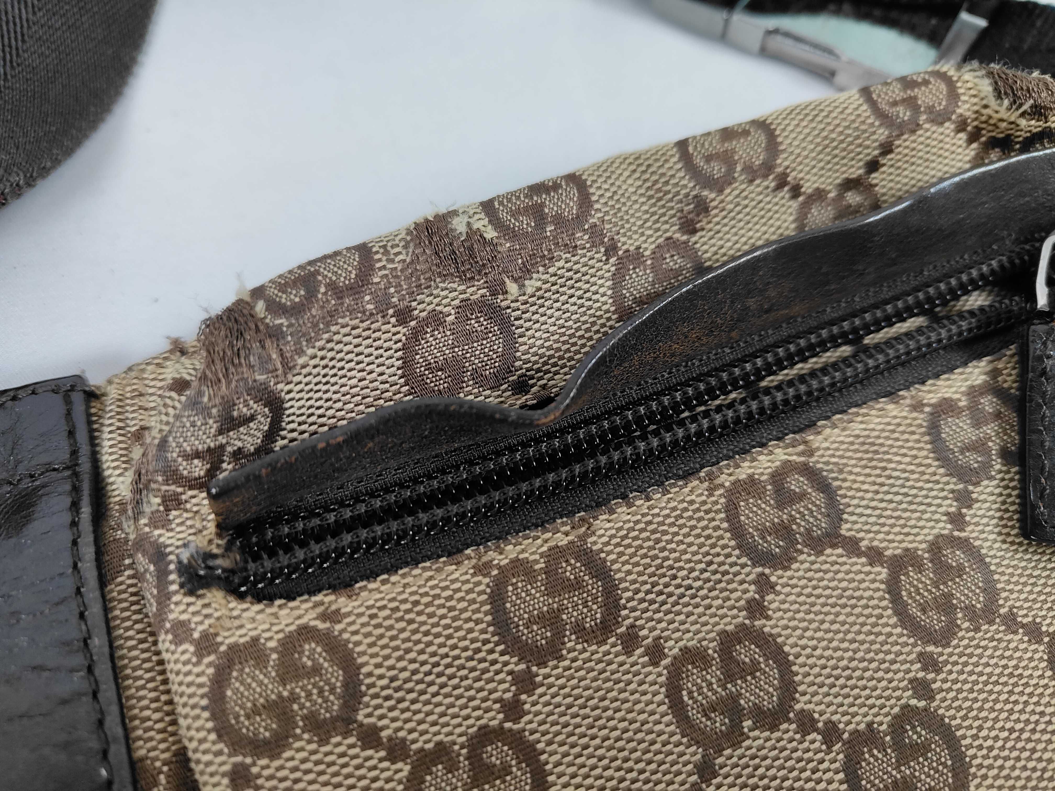 GG Canvas Body Bag — view 15