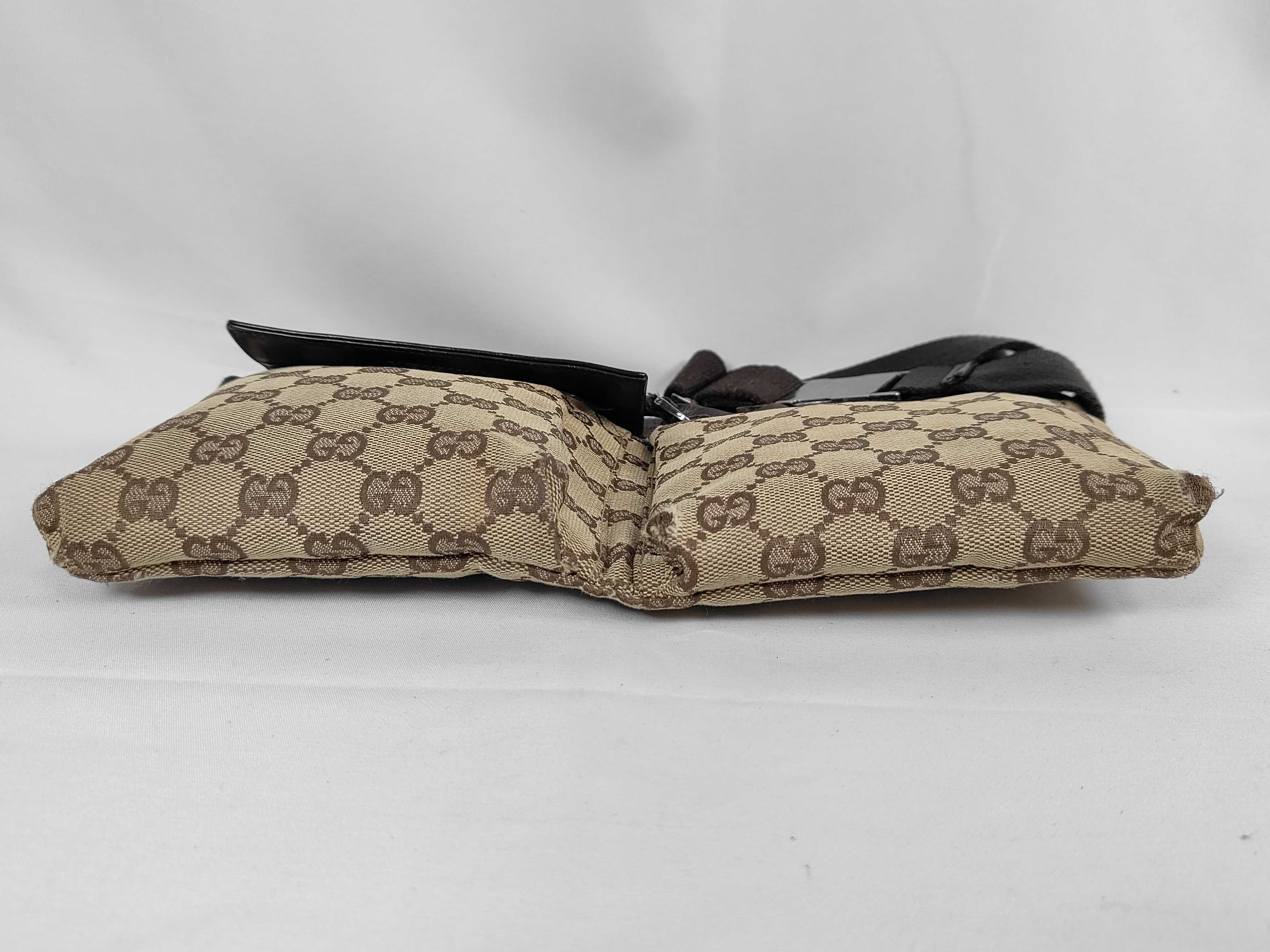GG Canvas Body Bag — view 7