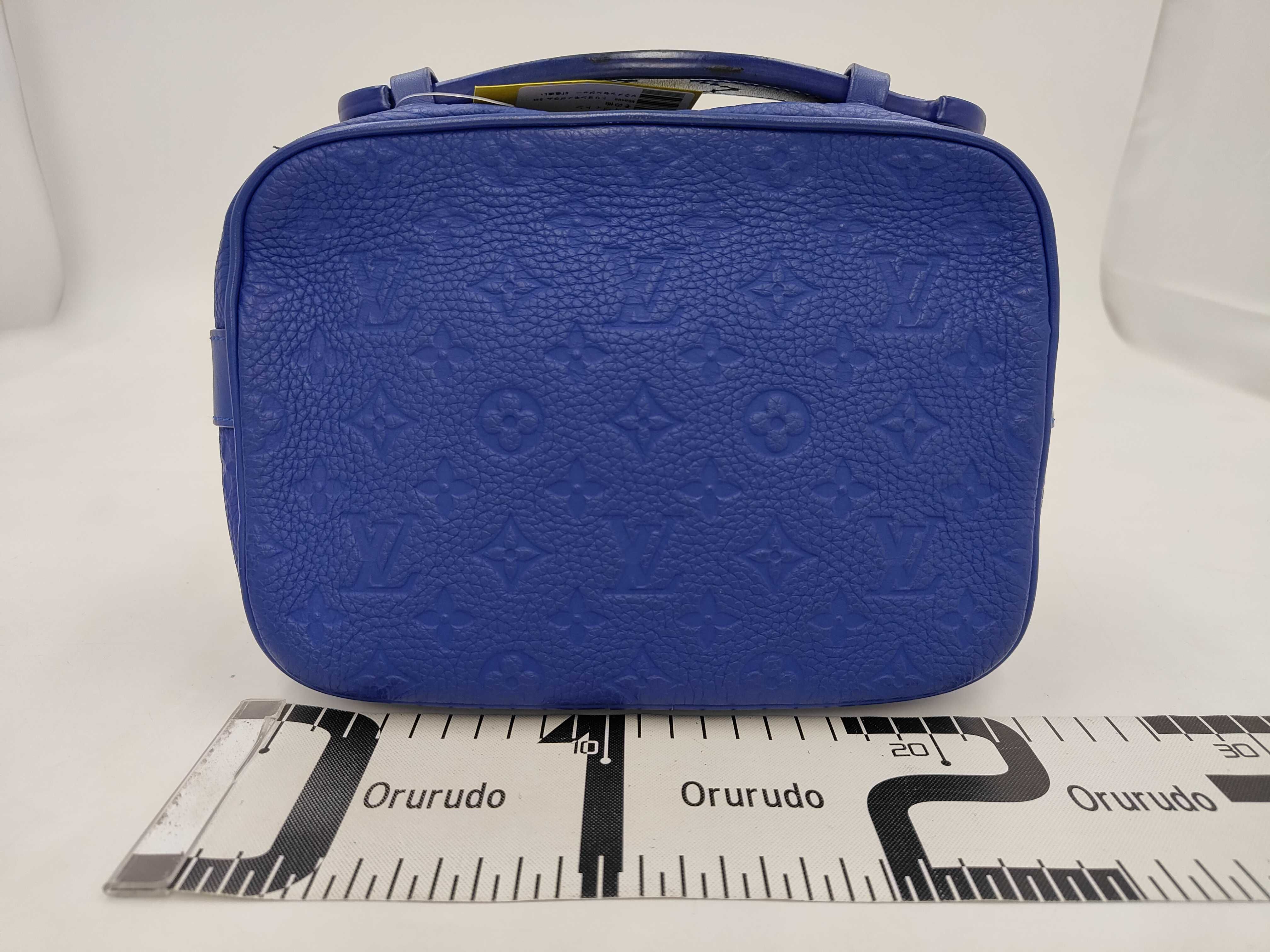 M58488 Taurillon Monogram S Lock Messenger ST (different color) Handbag — view 2