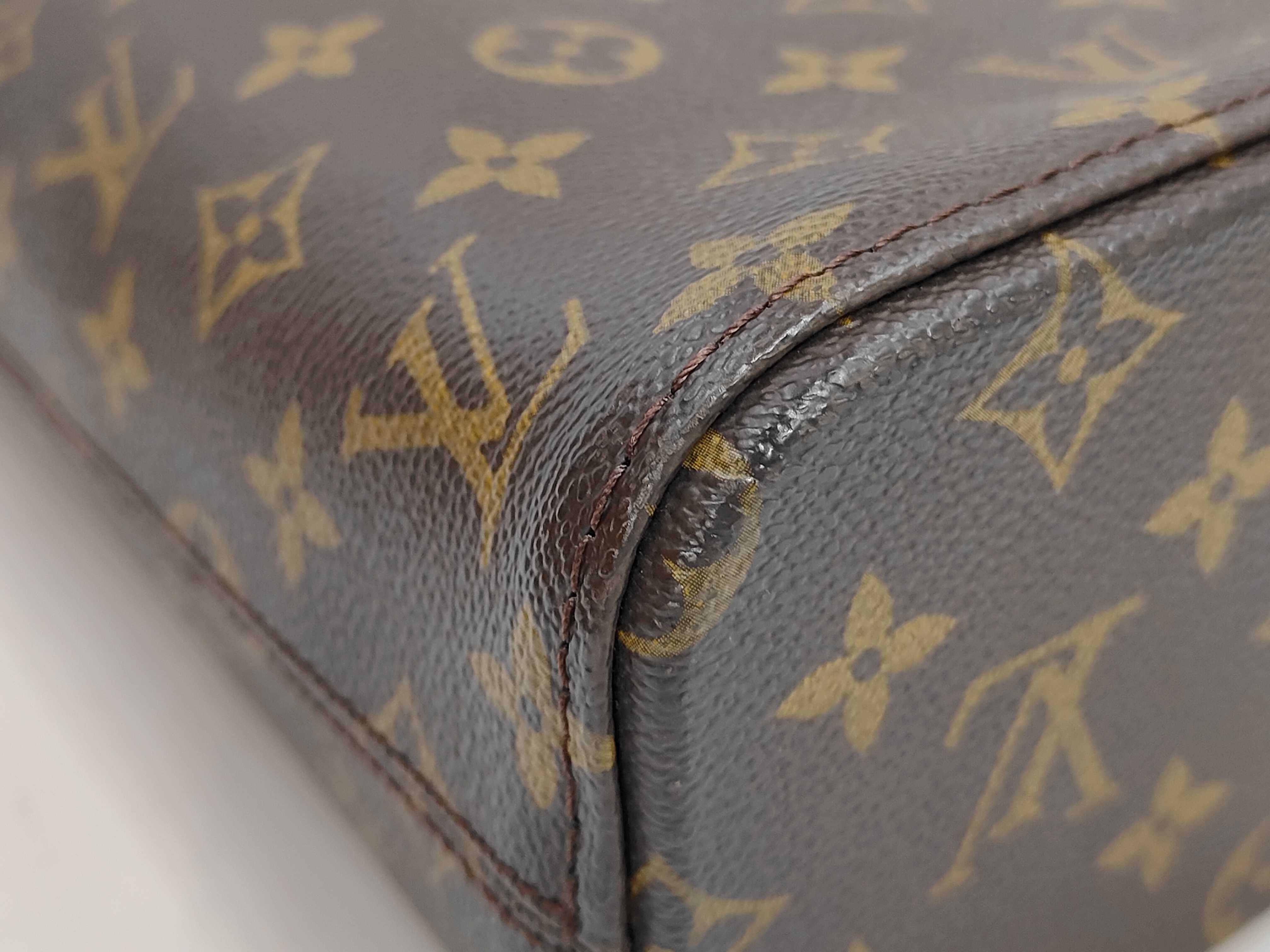 Monogram M51155 Luco Tote Bag (Interior pocket deteriorated) — view 3
