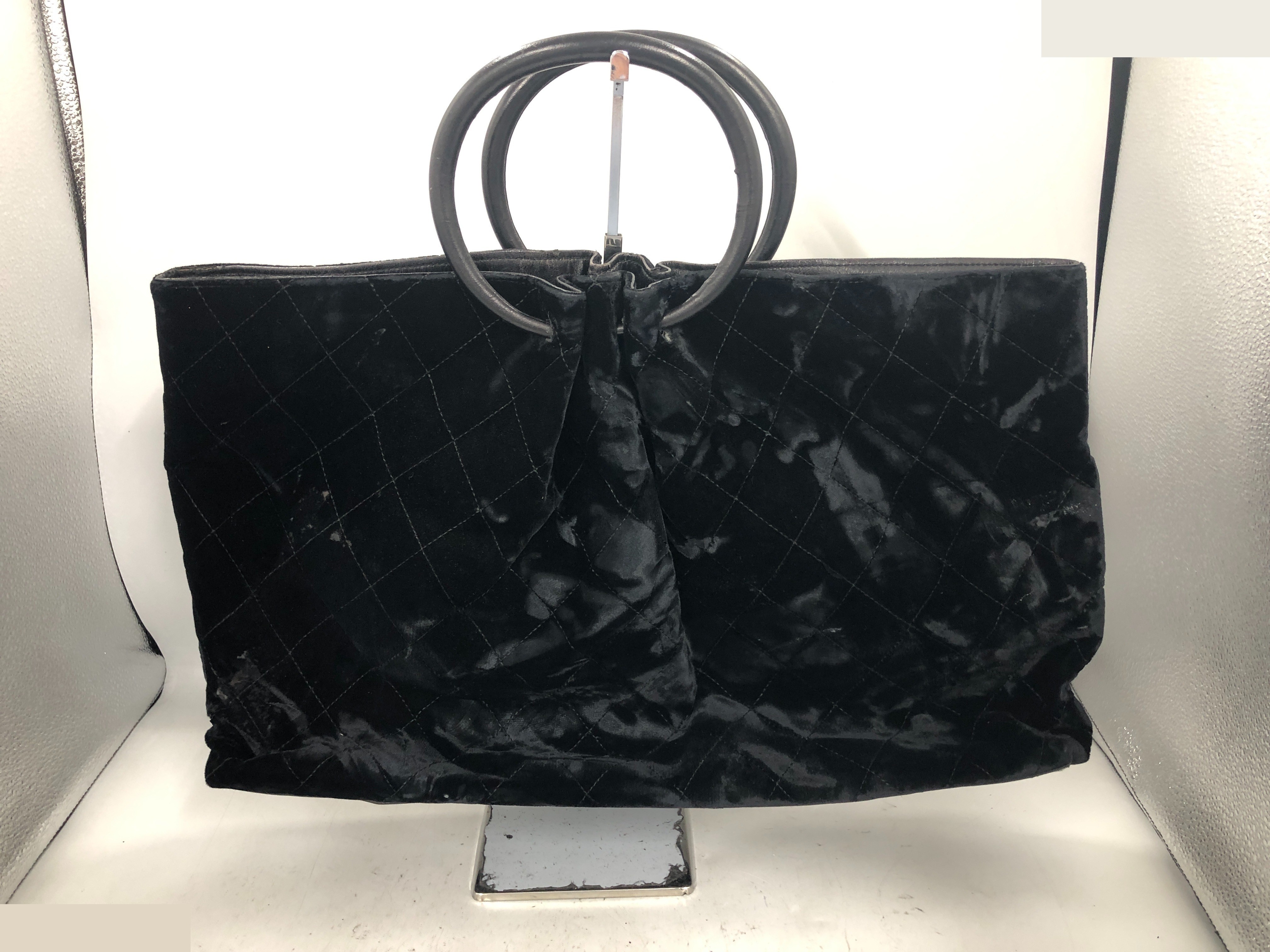 Matelassé Tote Bag with Seal, 6907139, Velour/Leather, Black — view 2