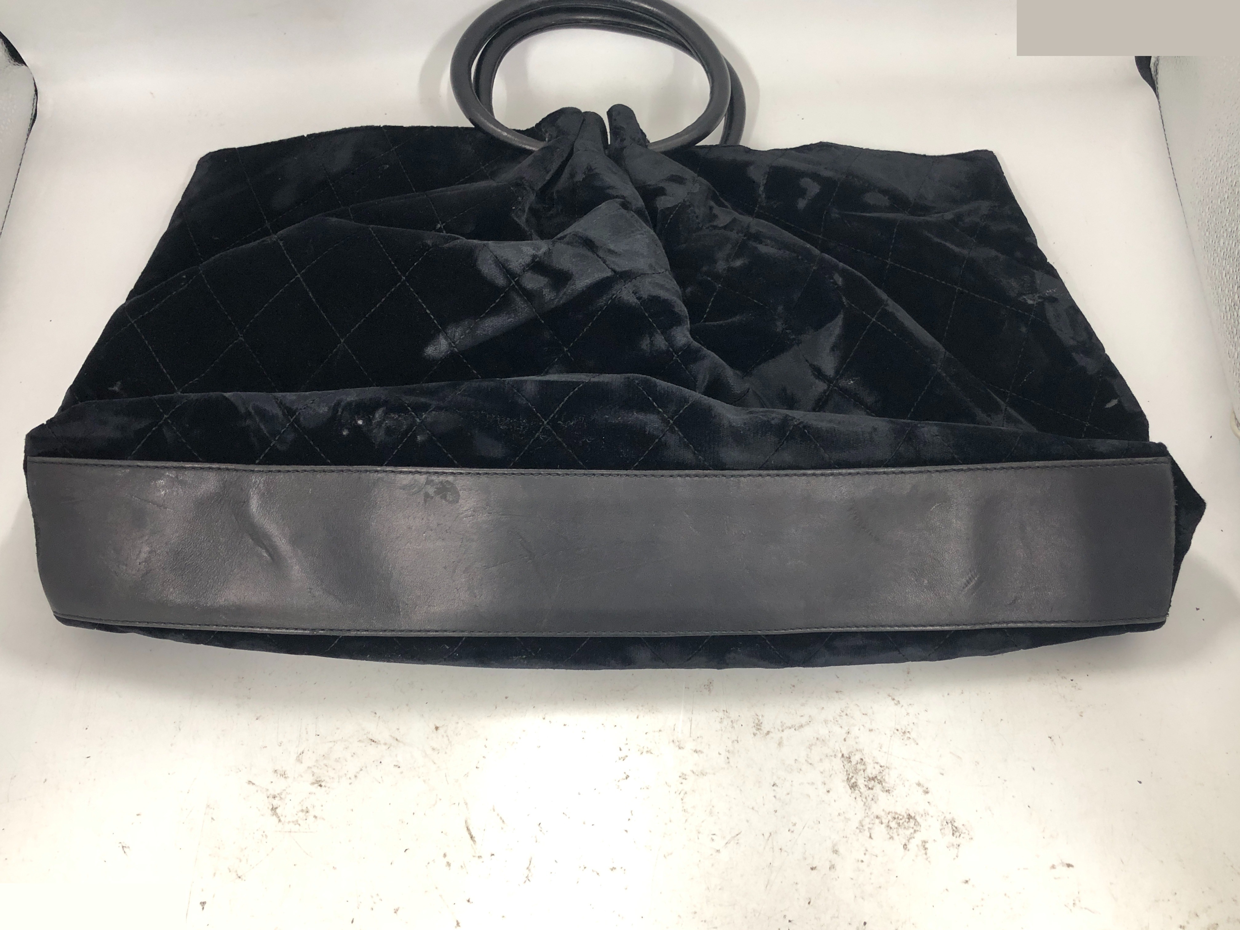 Matelassé Tote Bag with Seal, 6907139, Velour/Leather, Black — view 8