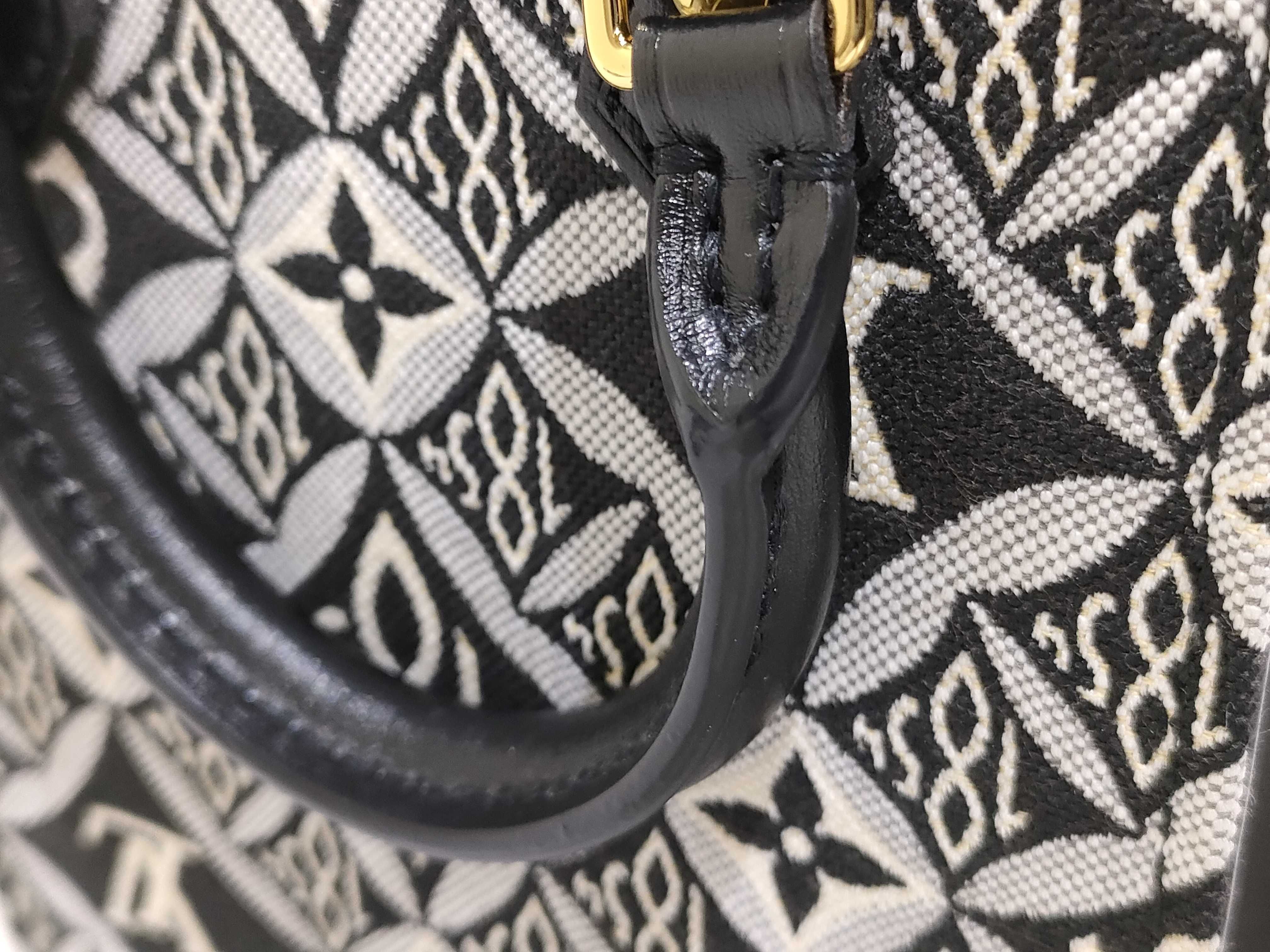 Petite Sac Plat 1854 2-way Tote Bag Handbag — view 12