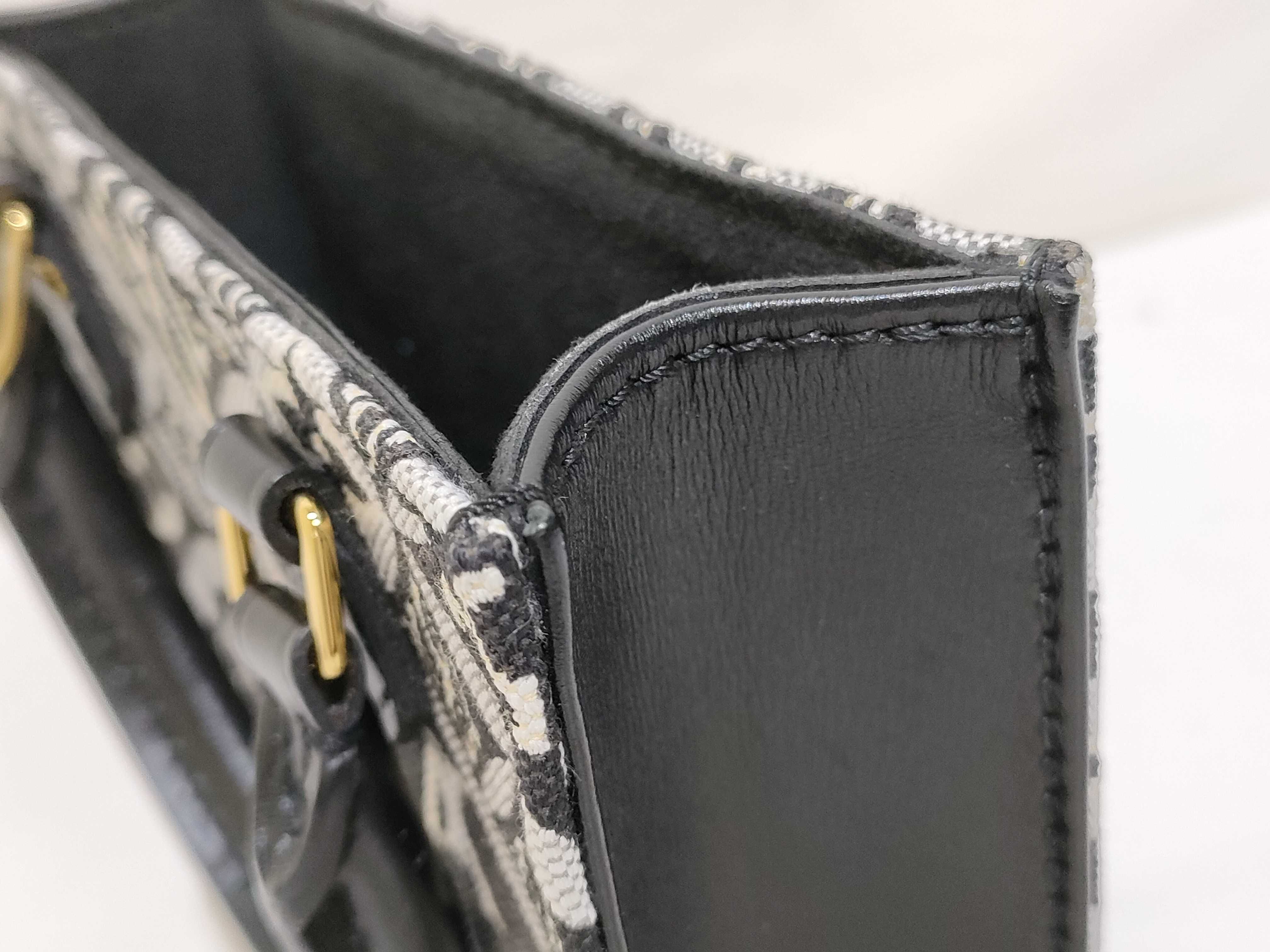 Petite Sac Plat 1854 2-way Tote Bag Handbag — view 13
