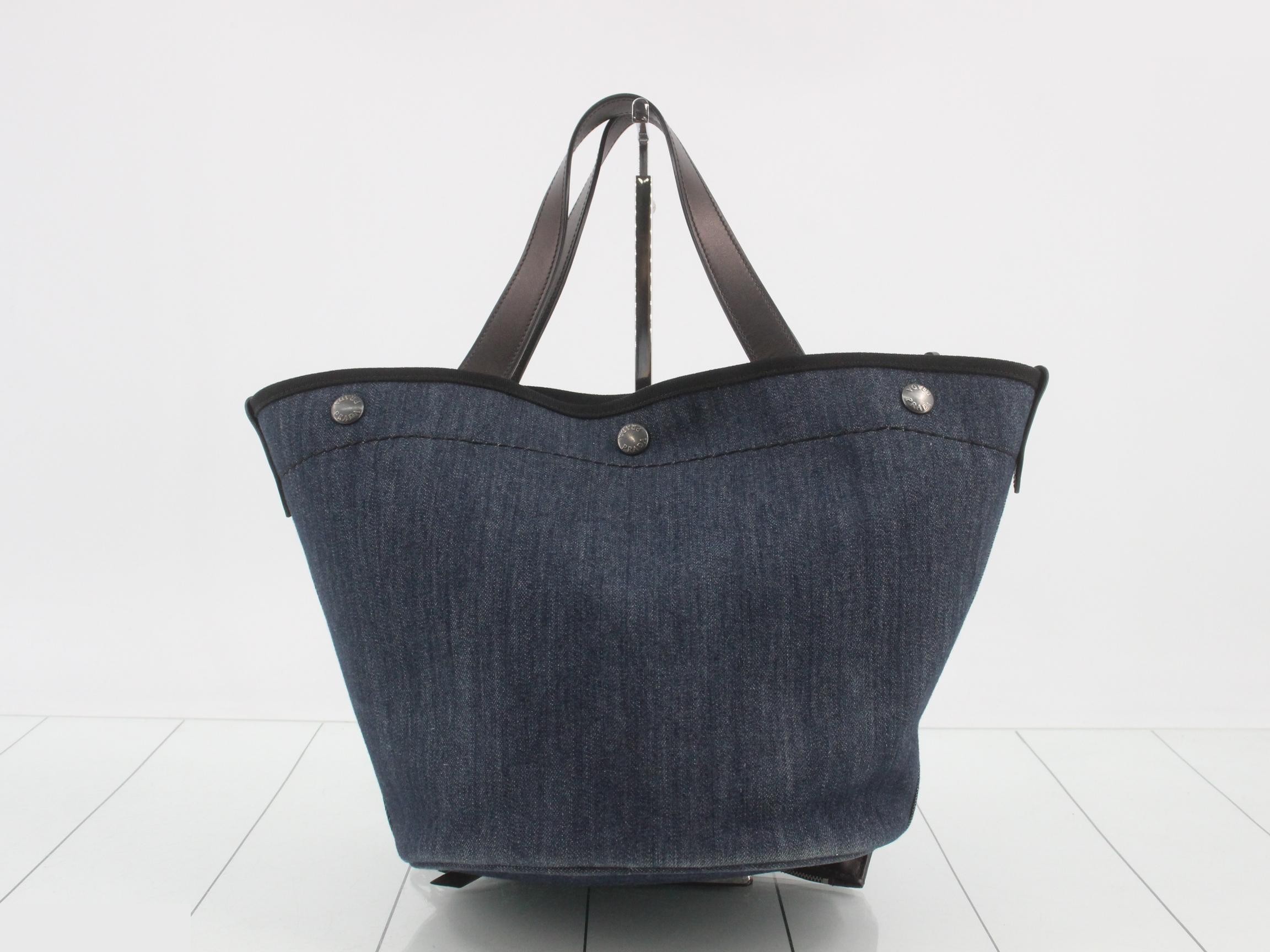 Two-way tote bag, denim/city calf leather, with pouch. — view 2