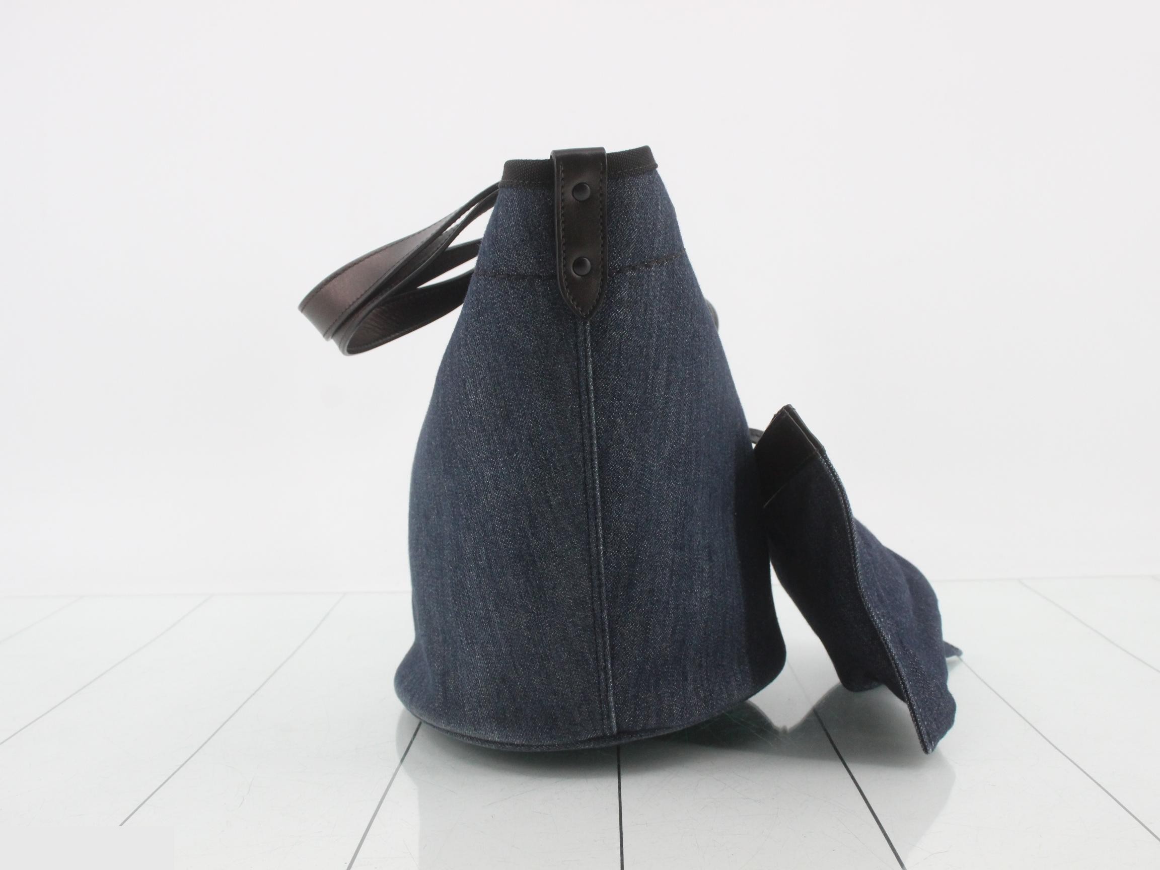 Two-way tote bag, denim/city calf leather, with pouch. — view 3