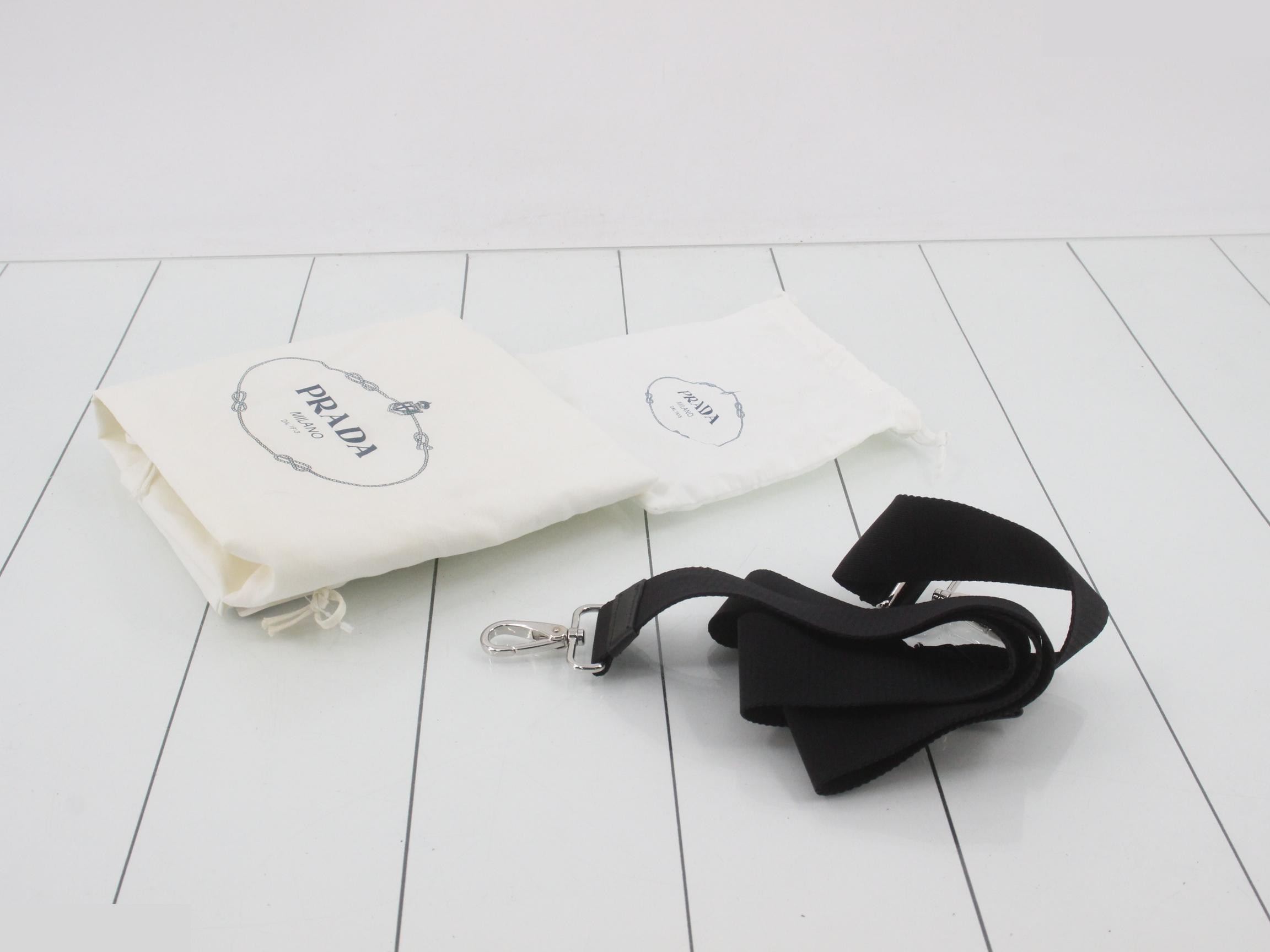 Two-way tote bag, denim/city calf leather, with pouch. — view 7