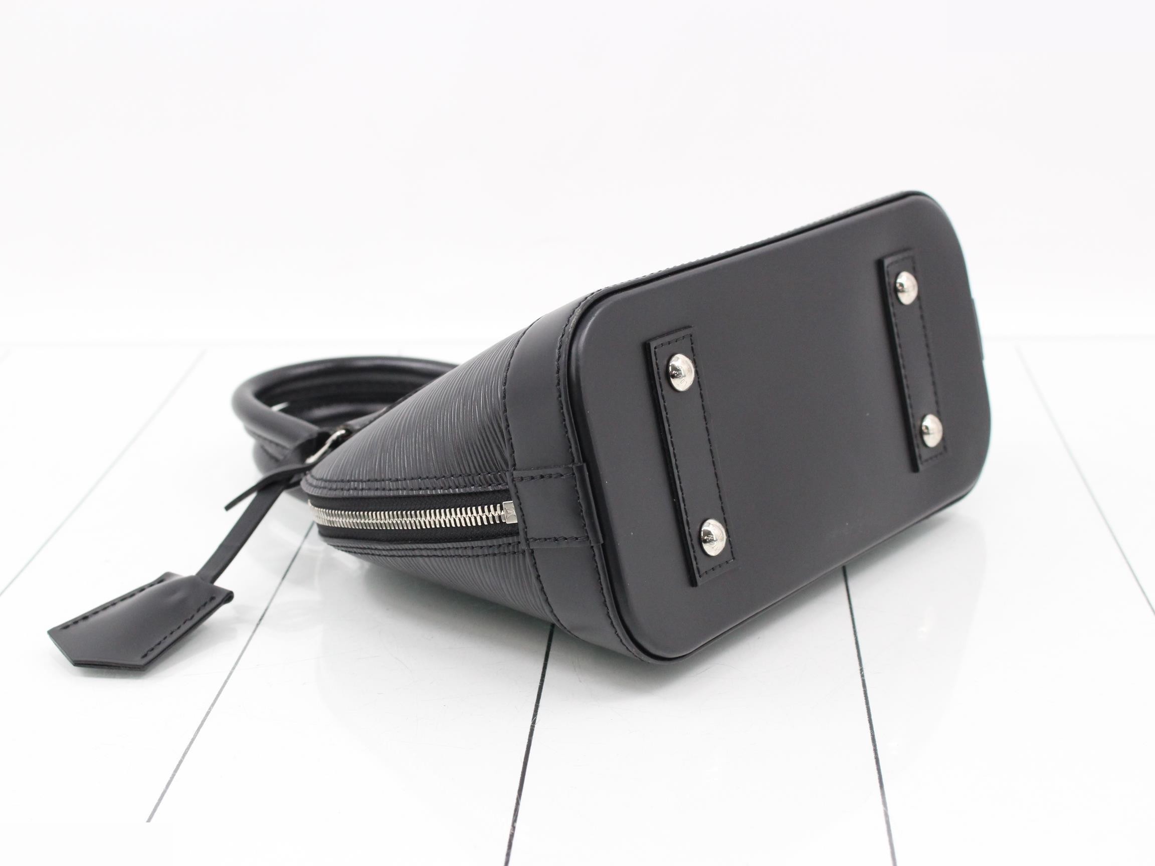 Epi Nano Alma 2-Way Handbag — view 5