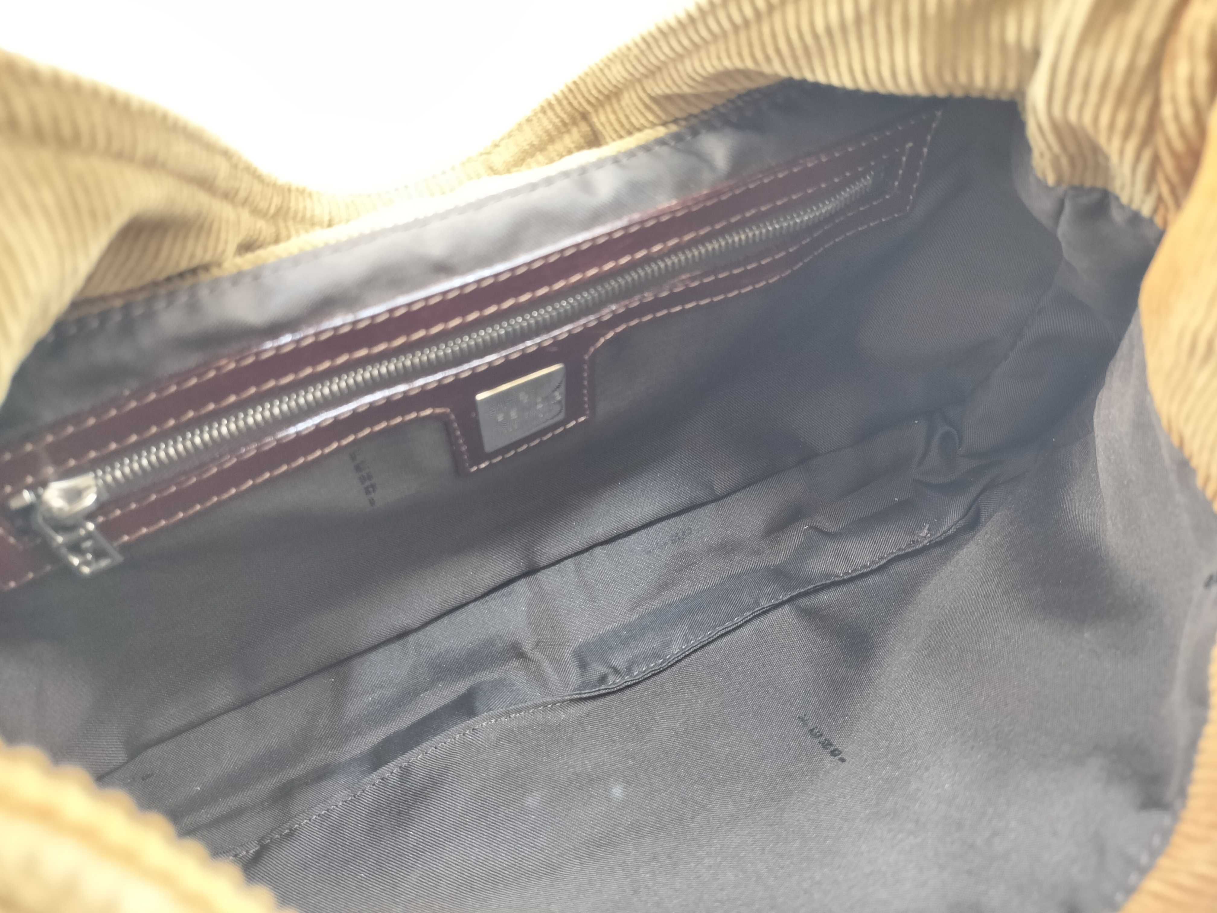 Mamma Fendi Corduroy Mamma Shoulder Bag — view 12