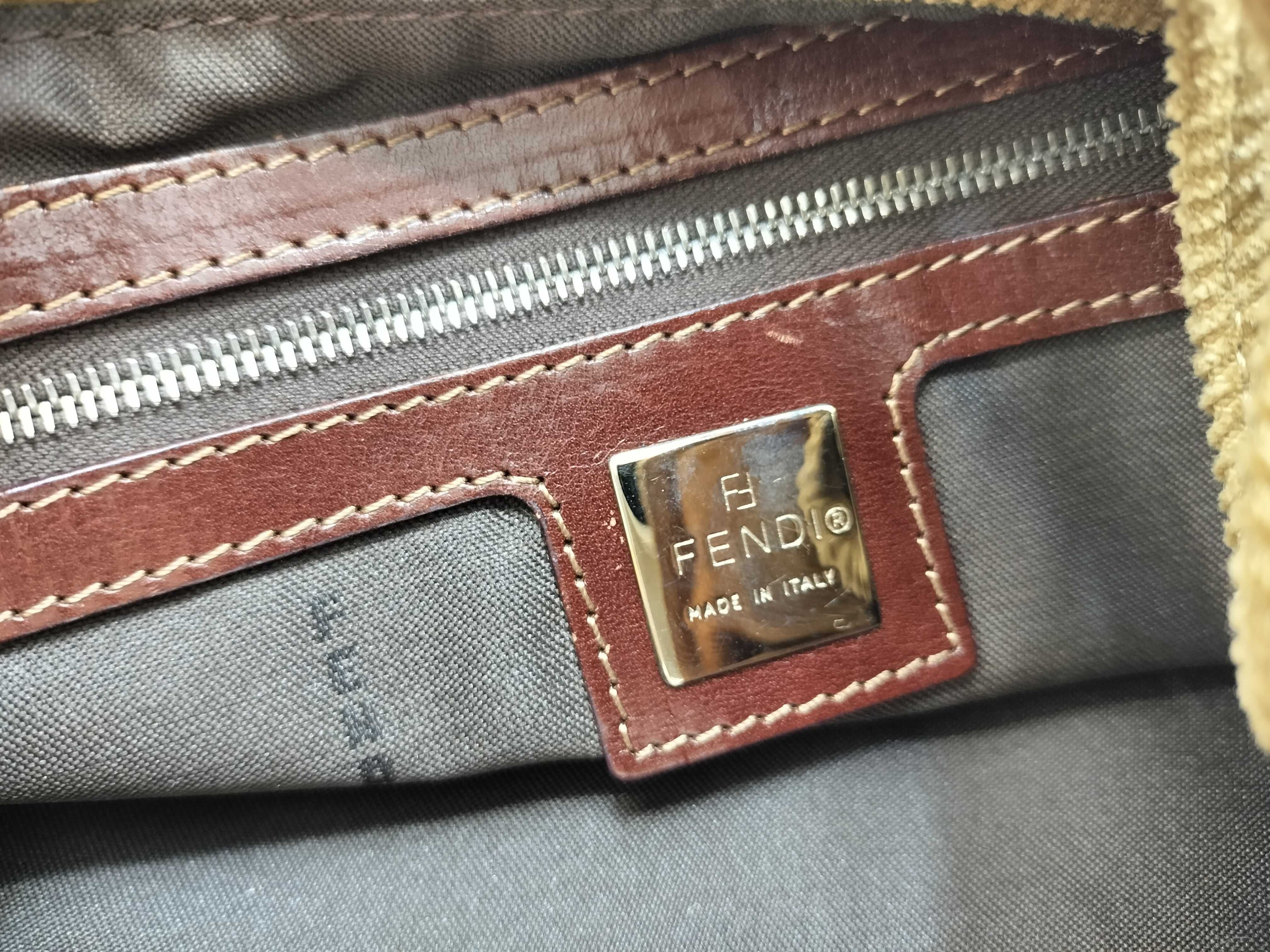 Mamma Fendi Corduroy Mamma Shoulder Bag — view 14