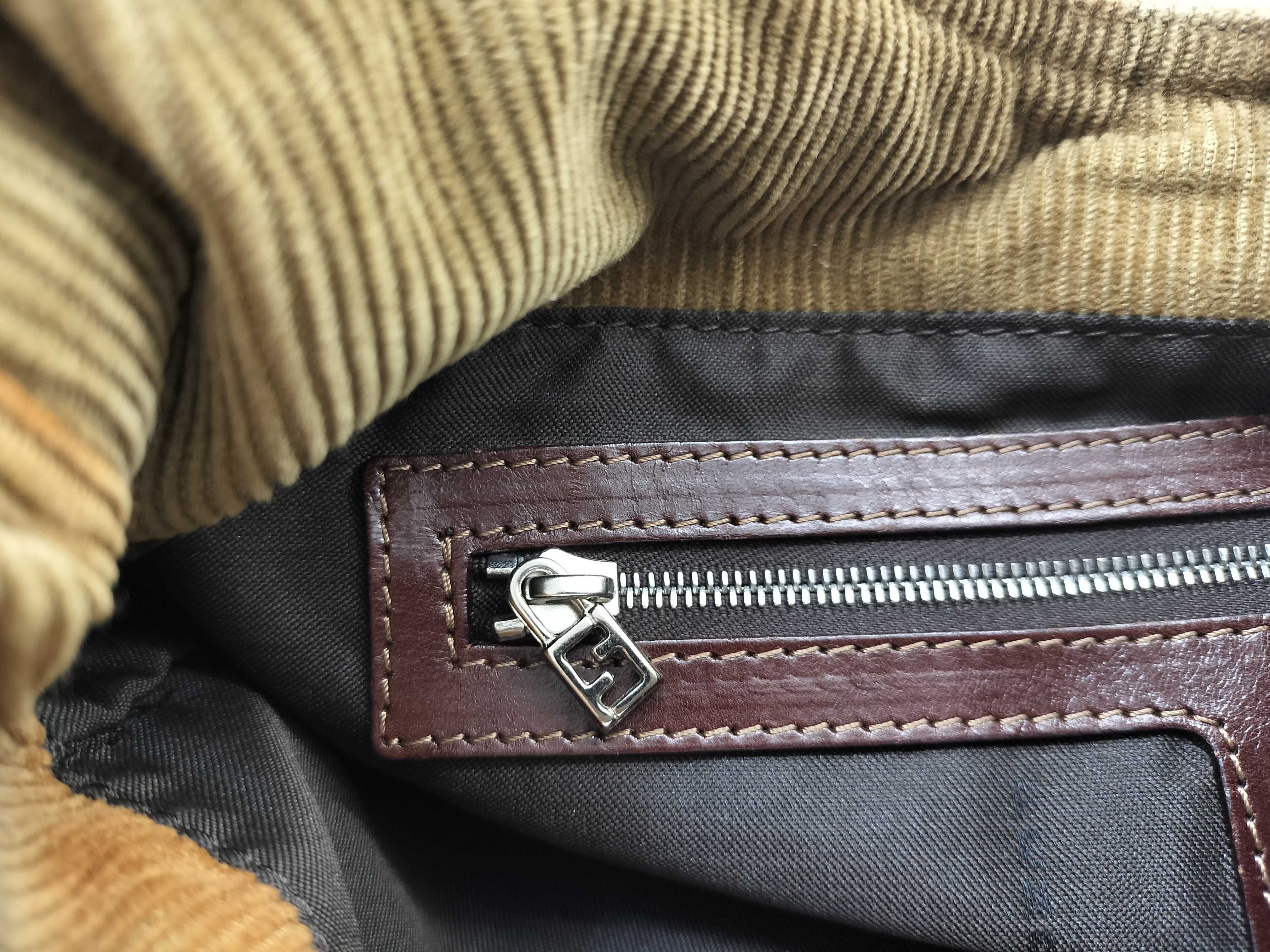 Mamma Fendi Corduroy Mamma Shoulder Bag — view 15