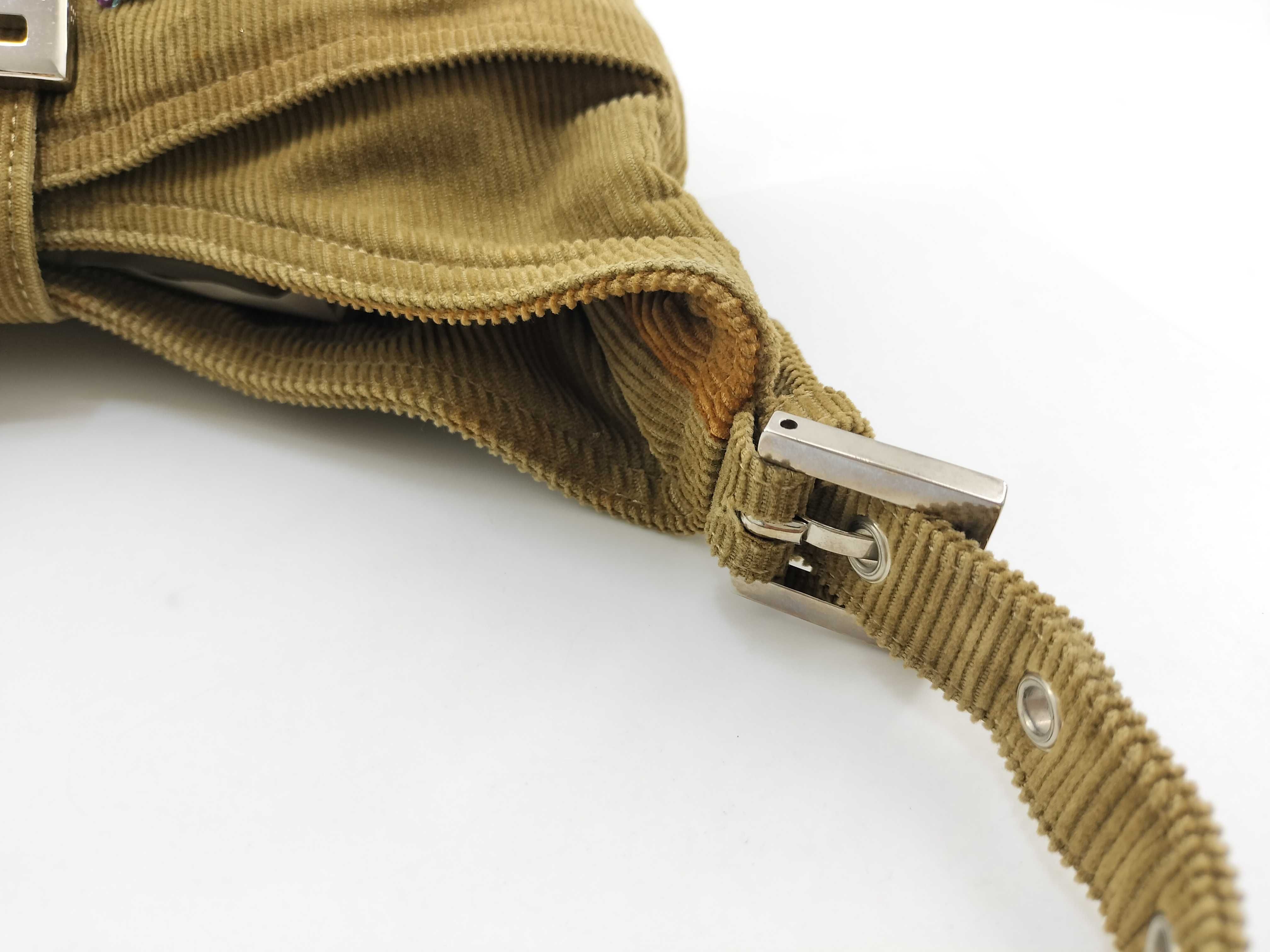 Mamma Fendi Corduroy Mamma Shoulder Bag — view 9